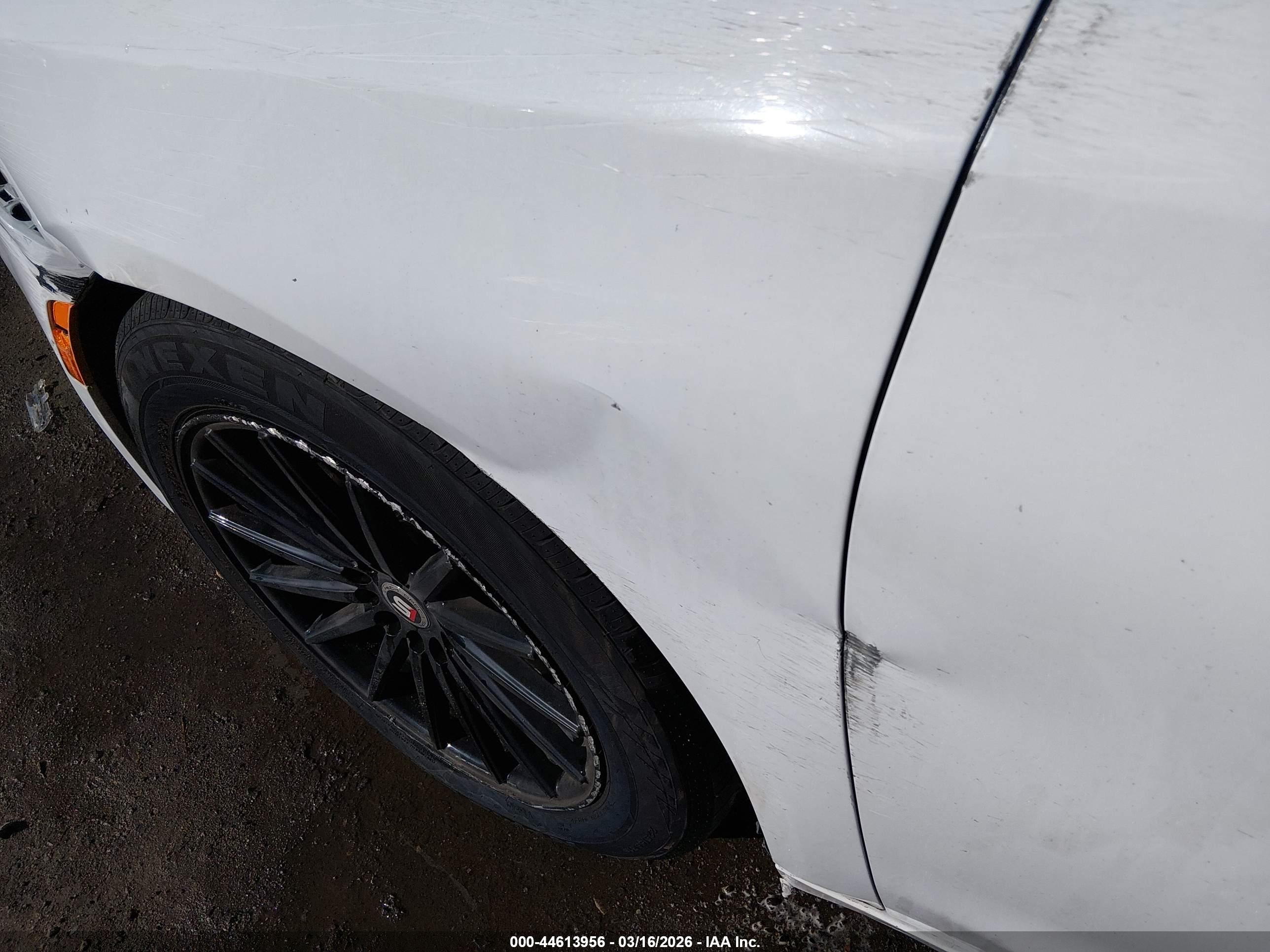 2015 Chrysler 200 Limited White vin: 1C3CCCAB4FN714817