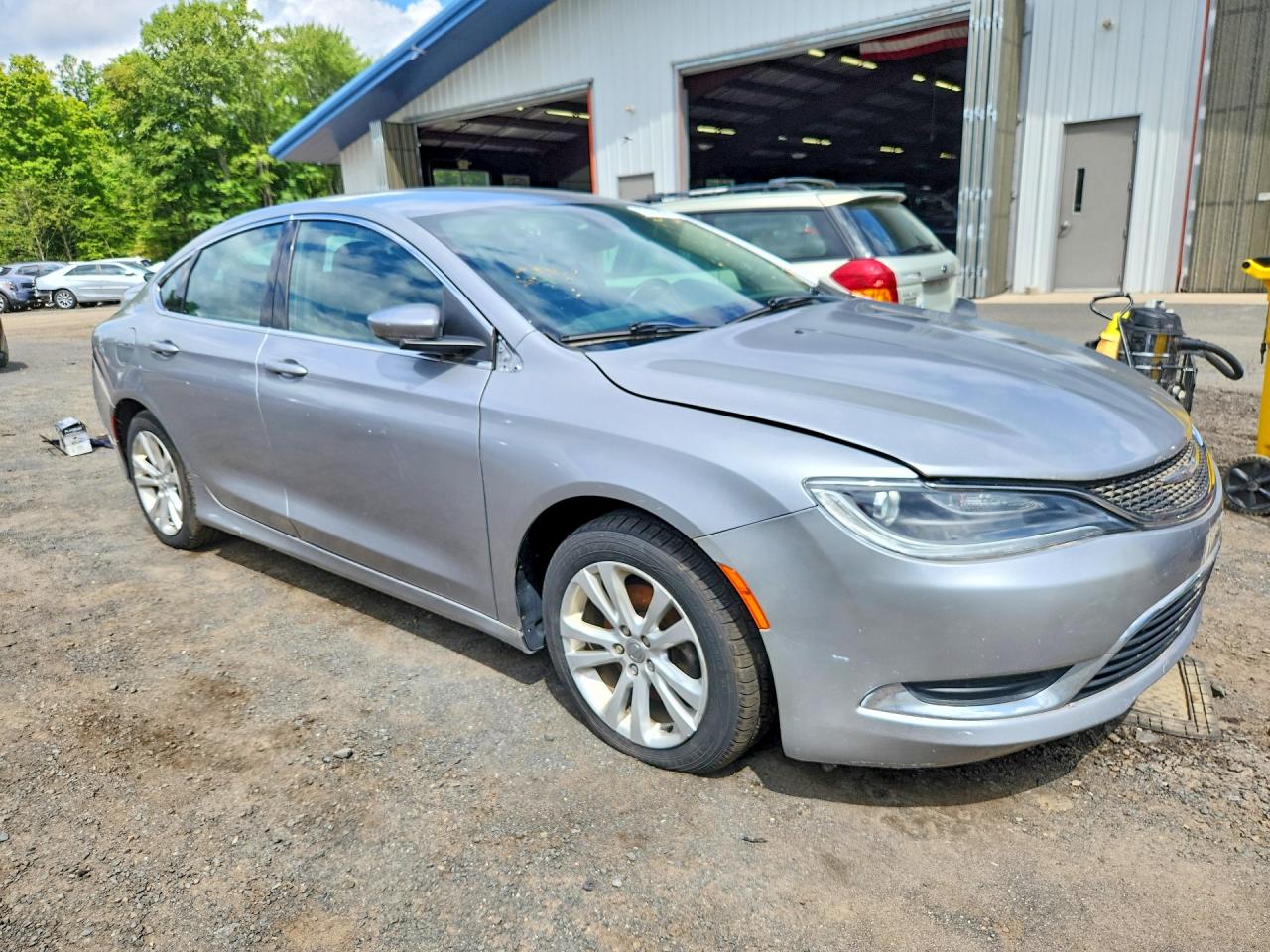 2015 Chrysler 200 Limited Silver vin: 1C3CCCAB4FN744044