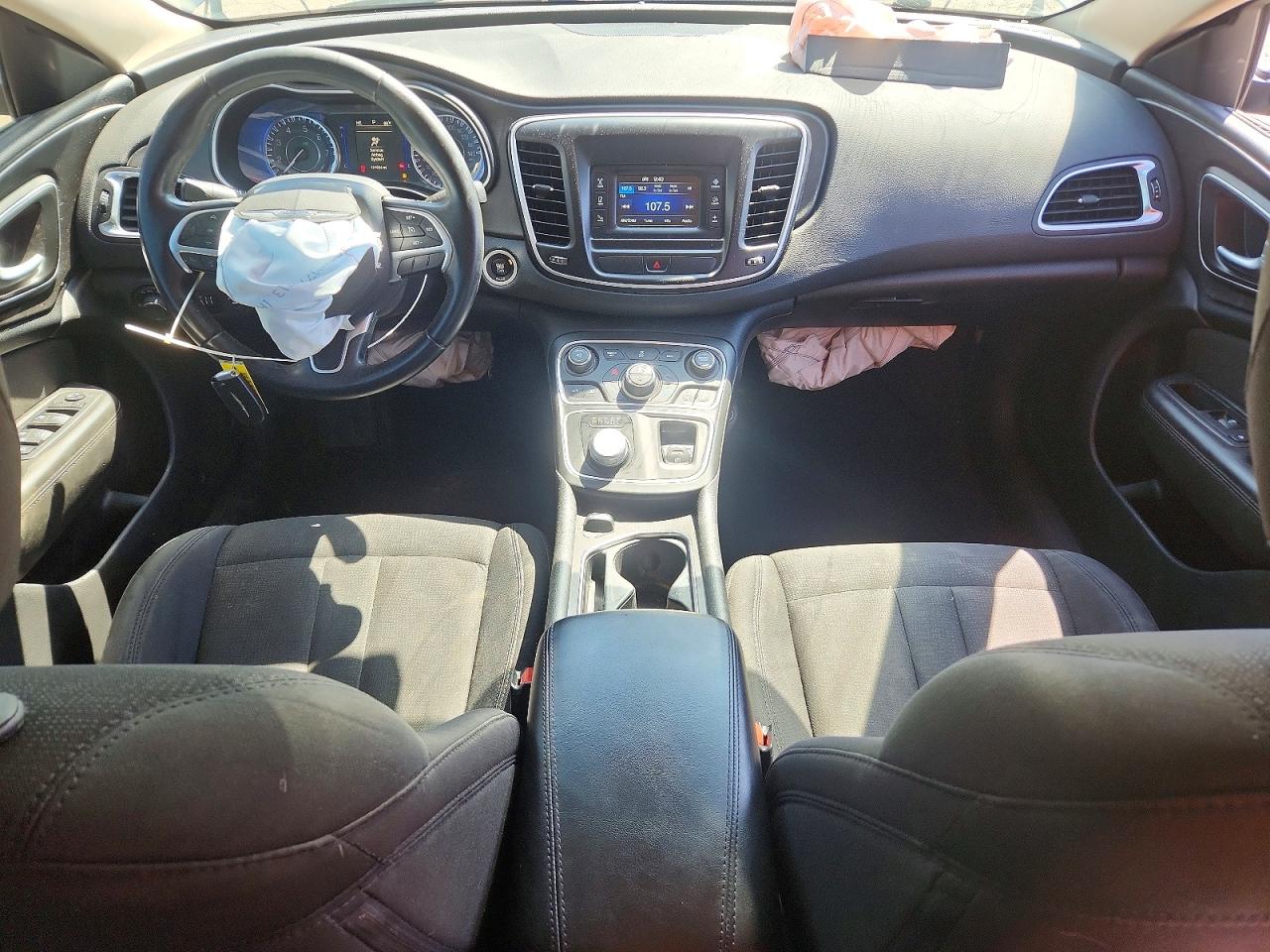 2016 Chrysler 200 Limited Silver vin: 1C3CCCAB4GN115921