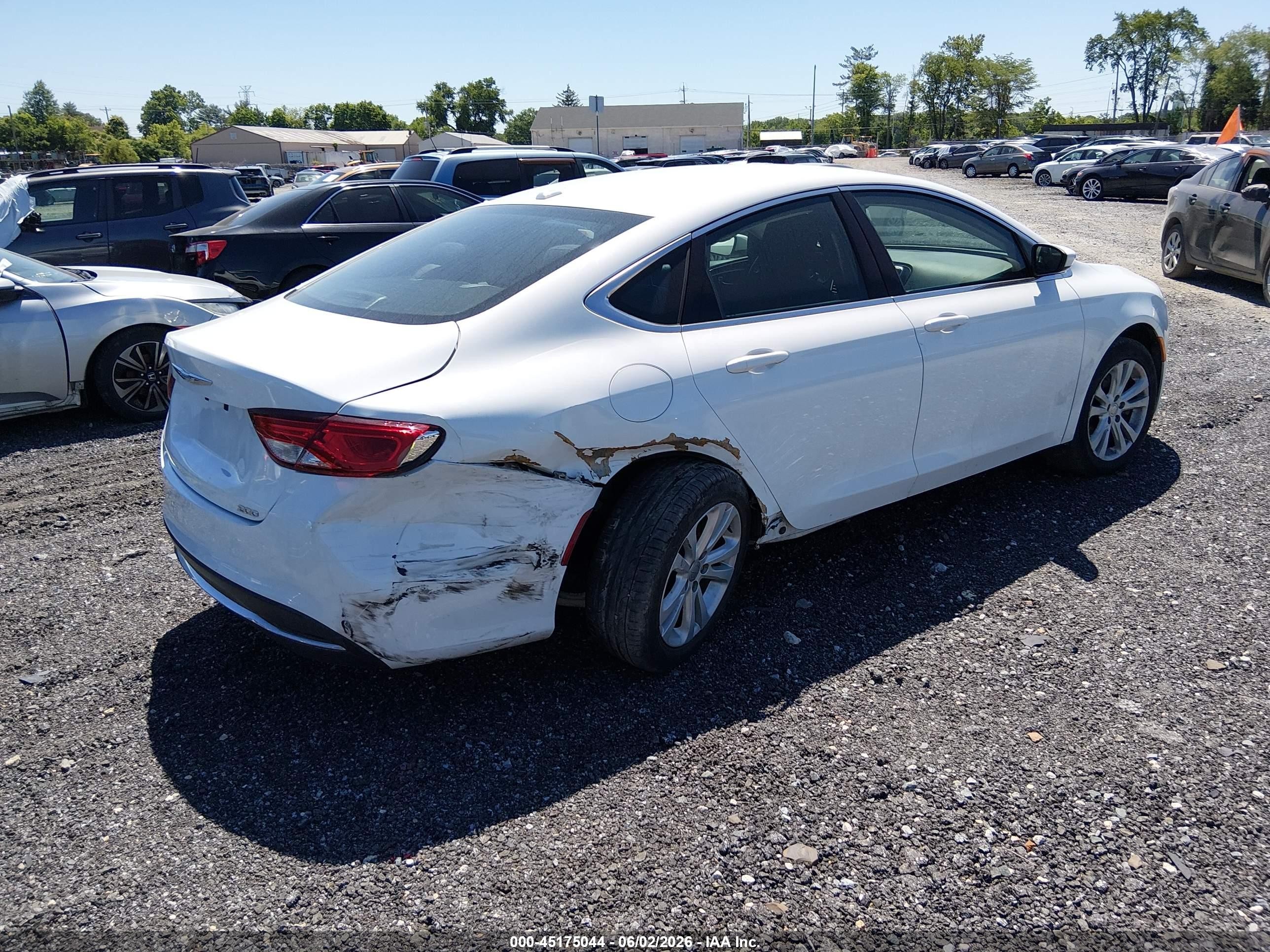 2016 Chrysler 200 Limited White vin: 1C3CCCAB4GN164830