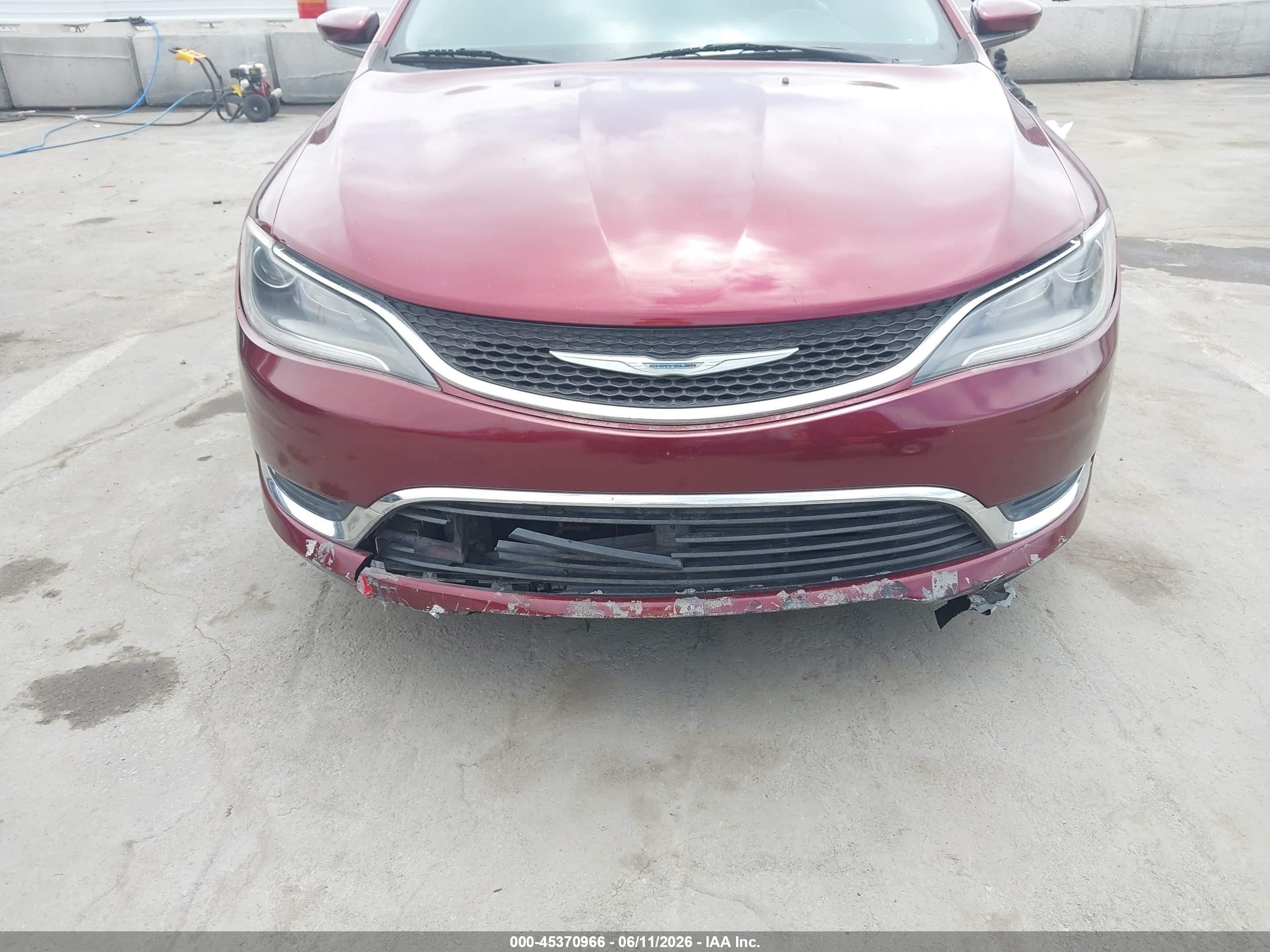 2015 Chrysler 200 Limited Burgundy vin: 1C3CCCAB5FN521317
