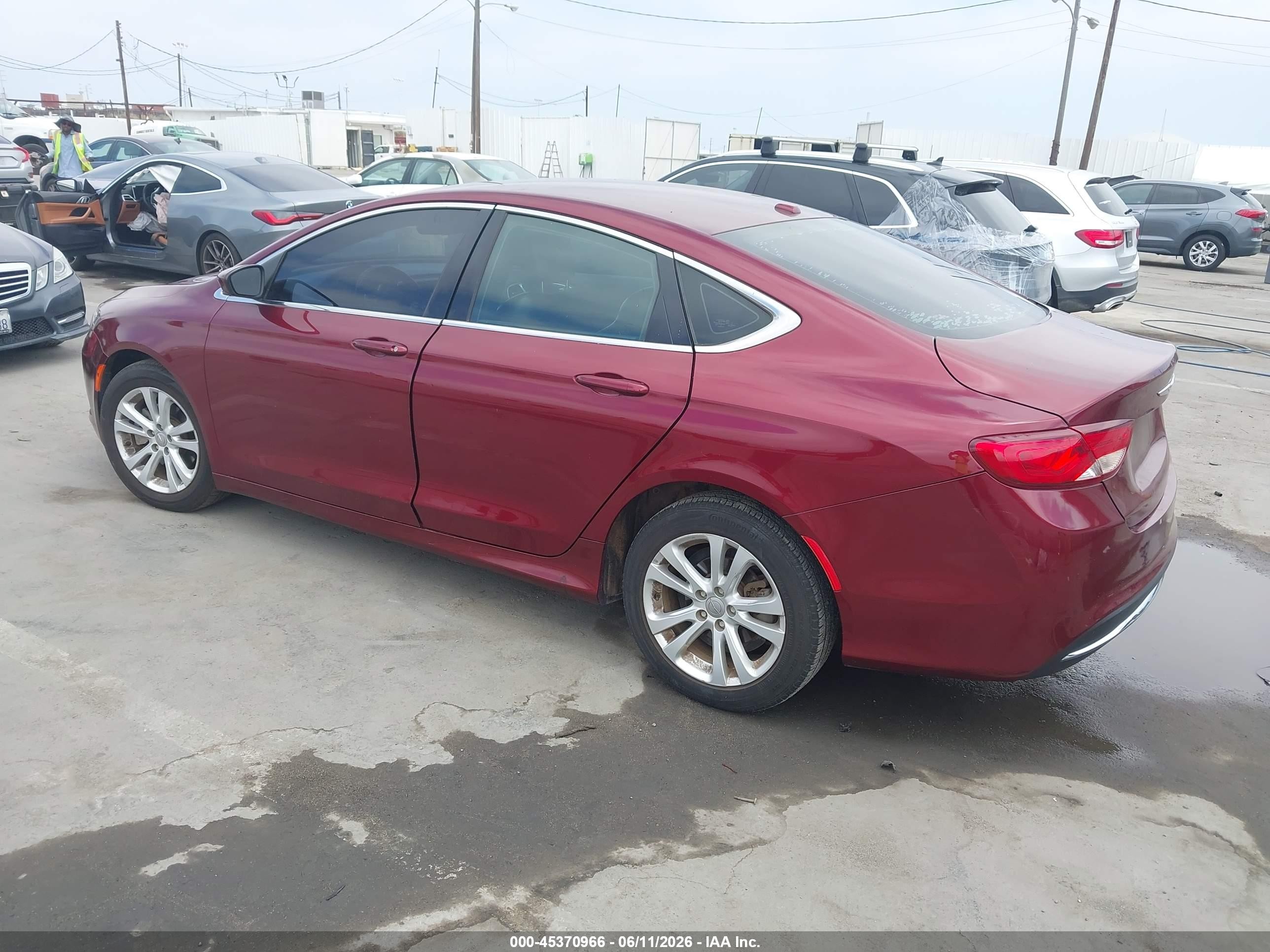 2015 Chrysler 200 Limited Burgundy vin: 1C3CCCAB5FN521317