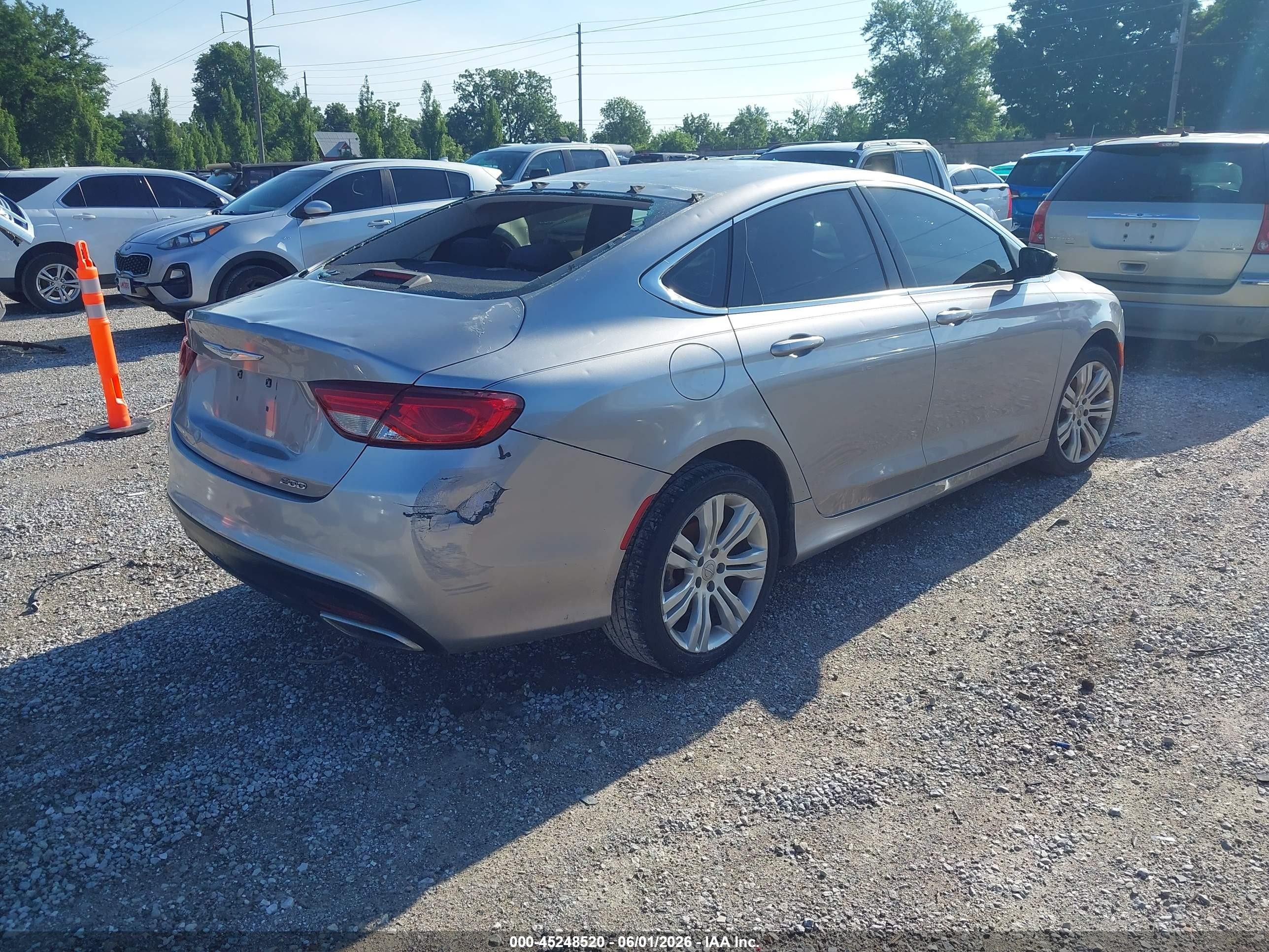 2015 Chrysler 200 Limited Silver vin: 1C3CCCAB5FN529255