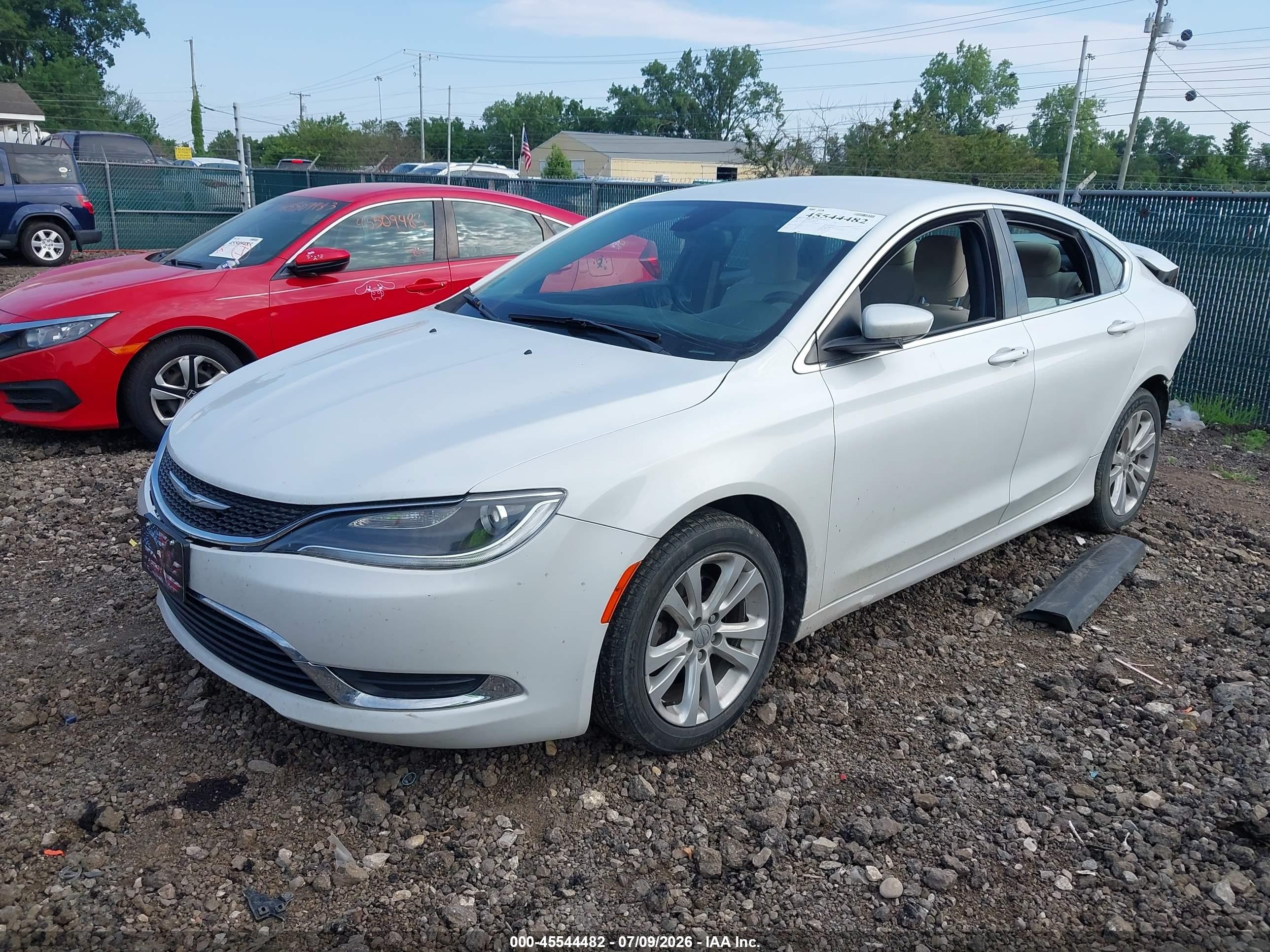 2015 Chrysler 200 Limited White vin: 1C3CCCAB5FN598690