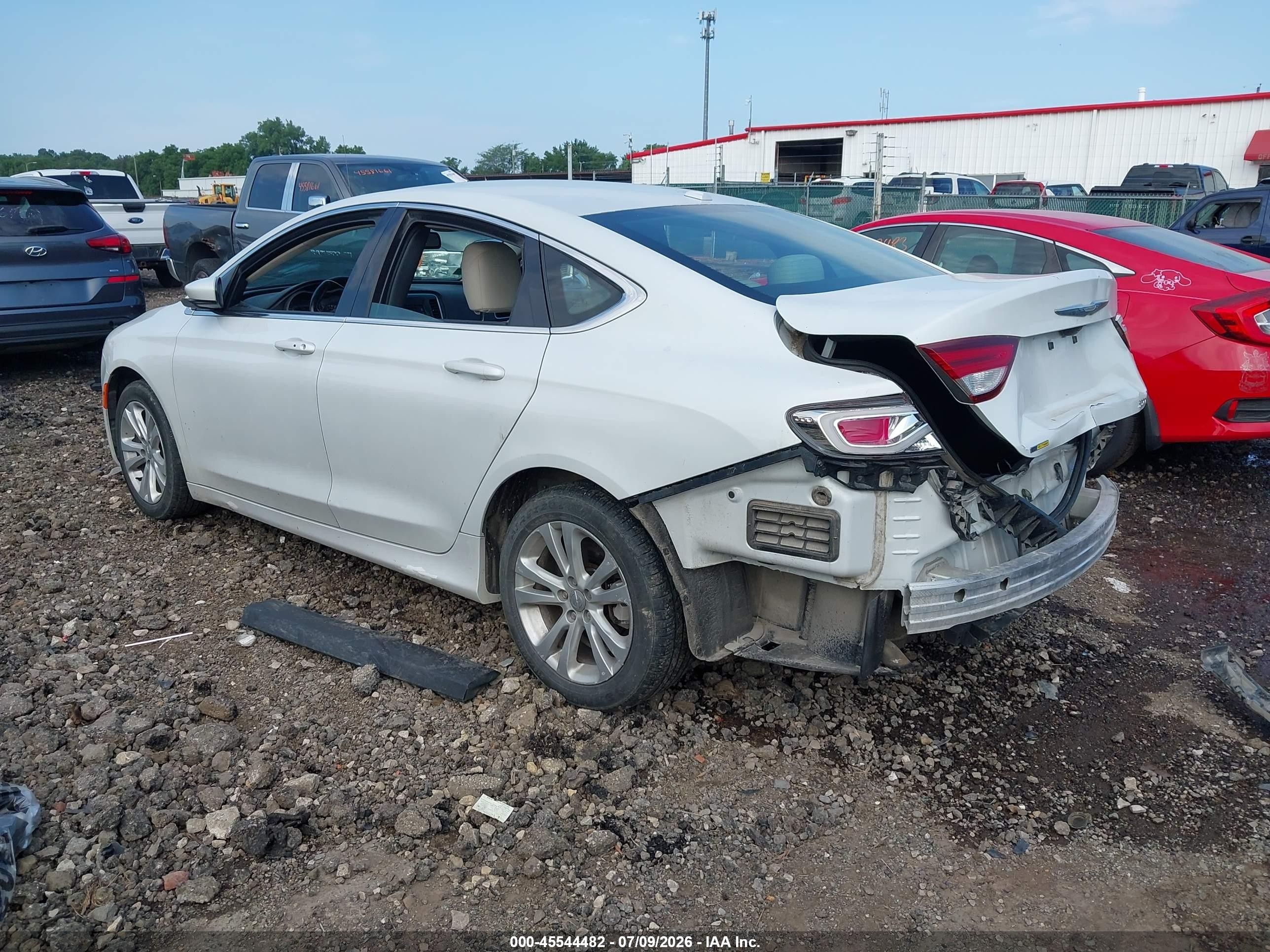 2015 Chrysler 200 Limited White vin: 1C3CCCAB5FN598690