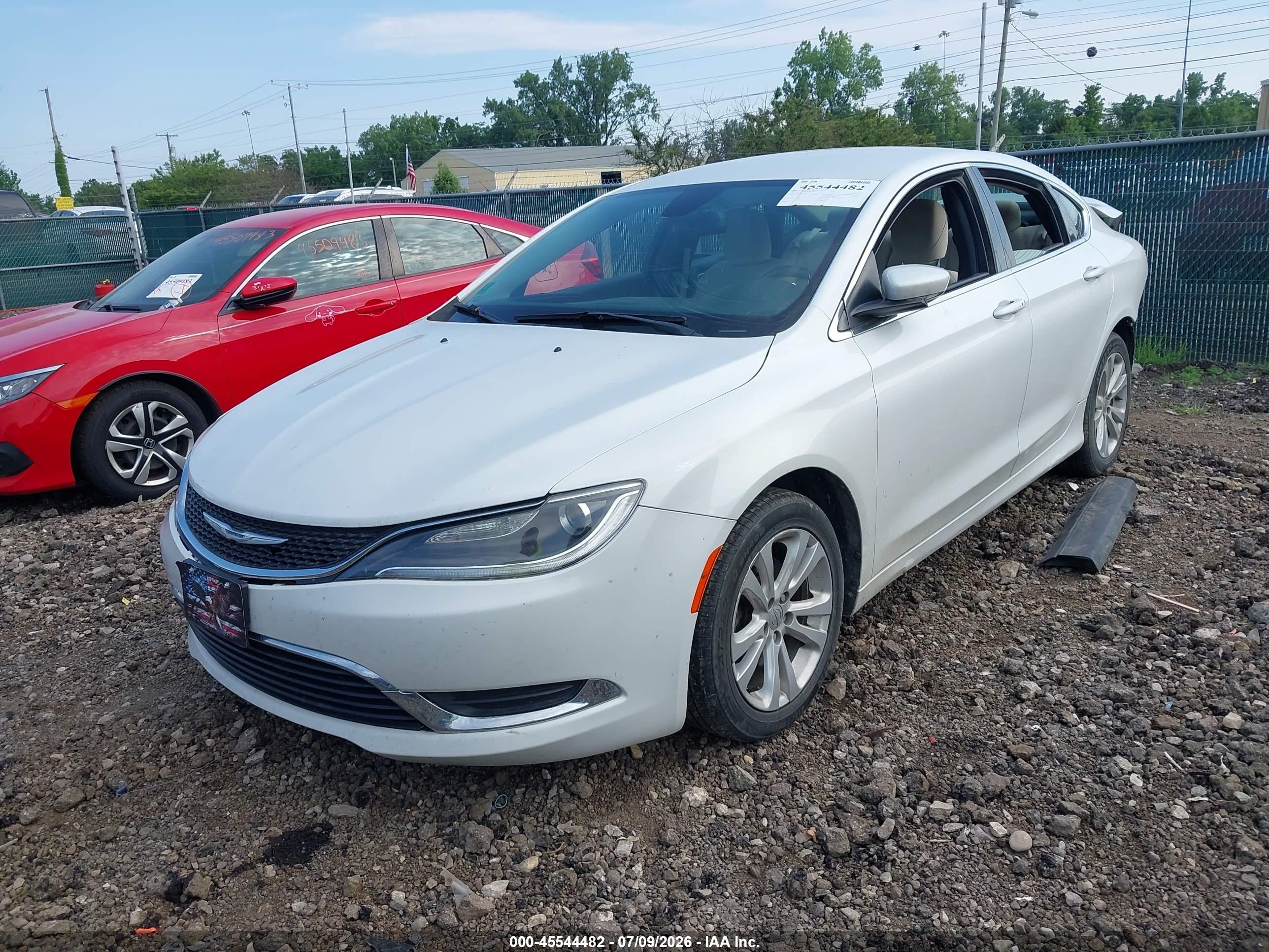 2015 Chrysler 200 Limited White vin: 1C3CCCAB5FN598690