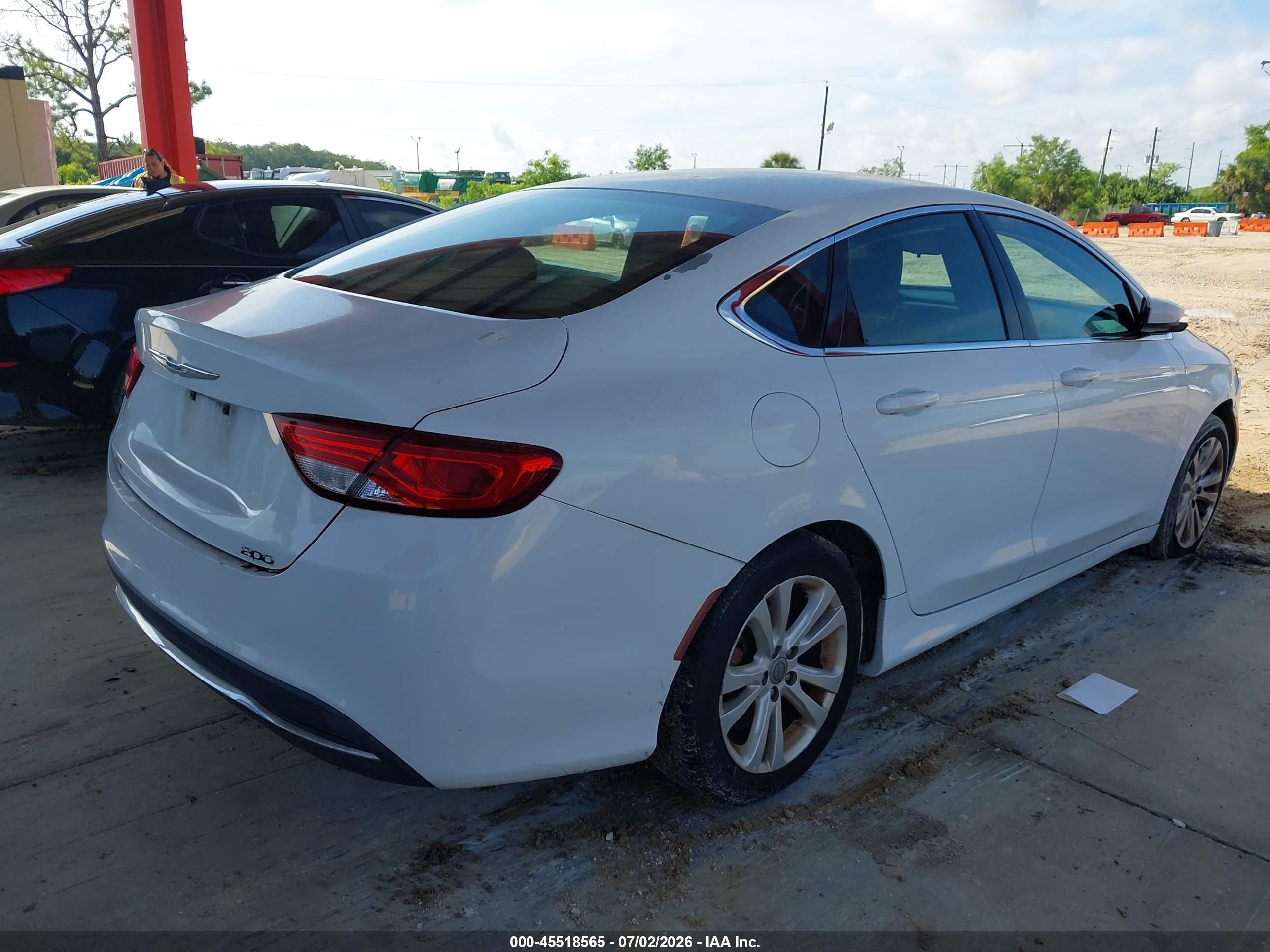 2015 Chrysler 200 Limited White vin: 1C3CCCAB5FN630599