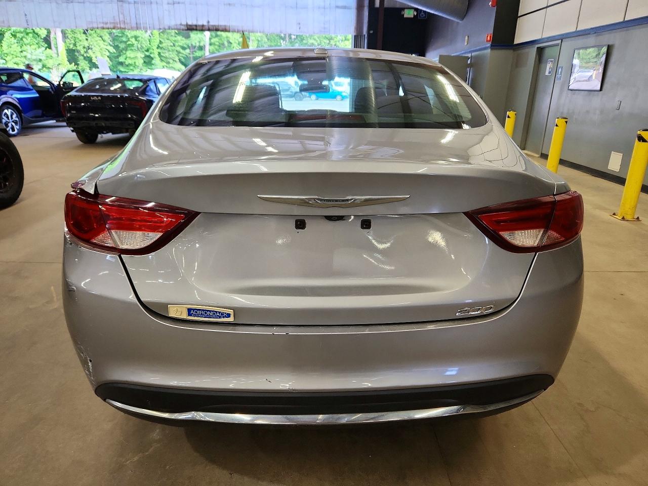 2015 Chrysler 200 Limited Silver vin: 1C3CCCAB5FN640730