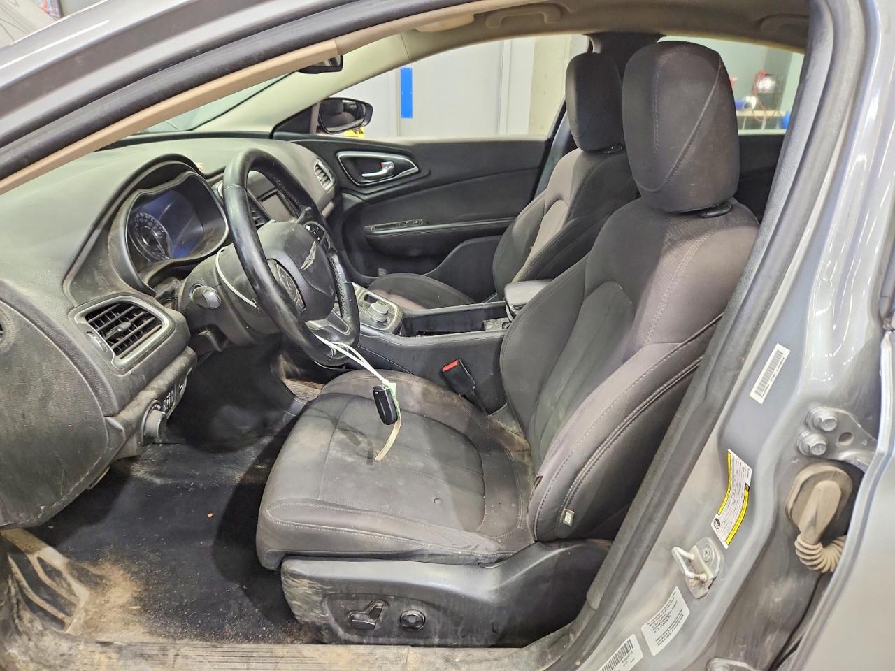 2015 Chrysler 200 Limited Silver vin: 1C3CCCAB5FN640730
