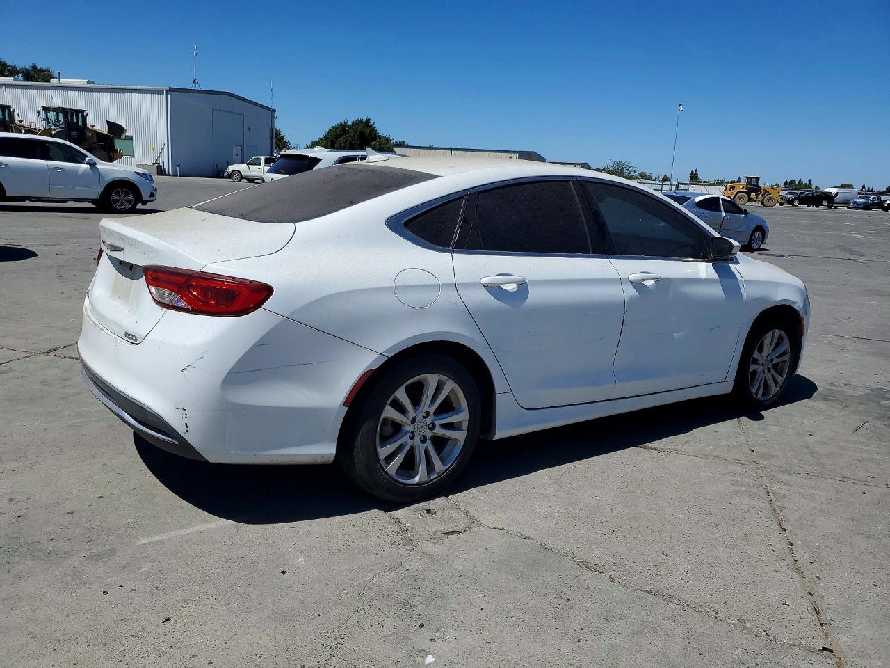 2015 Chrysler 200 Limited Белый vin: 1C3CCCAB5FN672531
