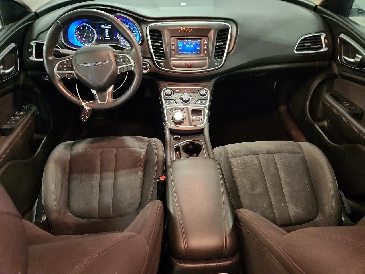 2015 Chrysler 200 Limited Белый vin: 1C3CCCAB5FN689460