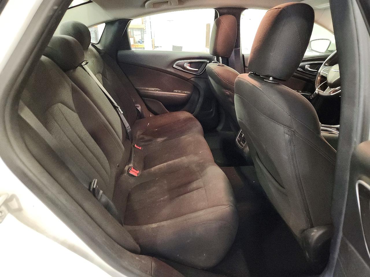2015 Chrysler 200 Limited Белый vin: 1C3CCCAB5FN689460