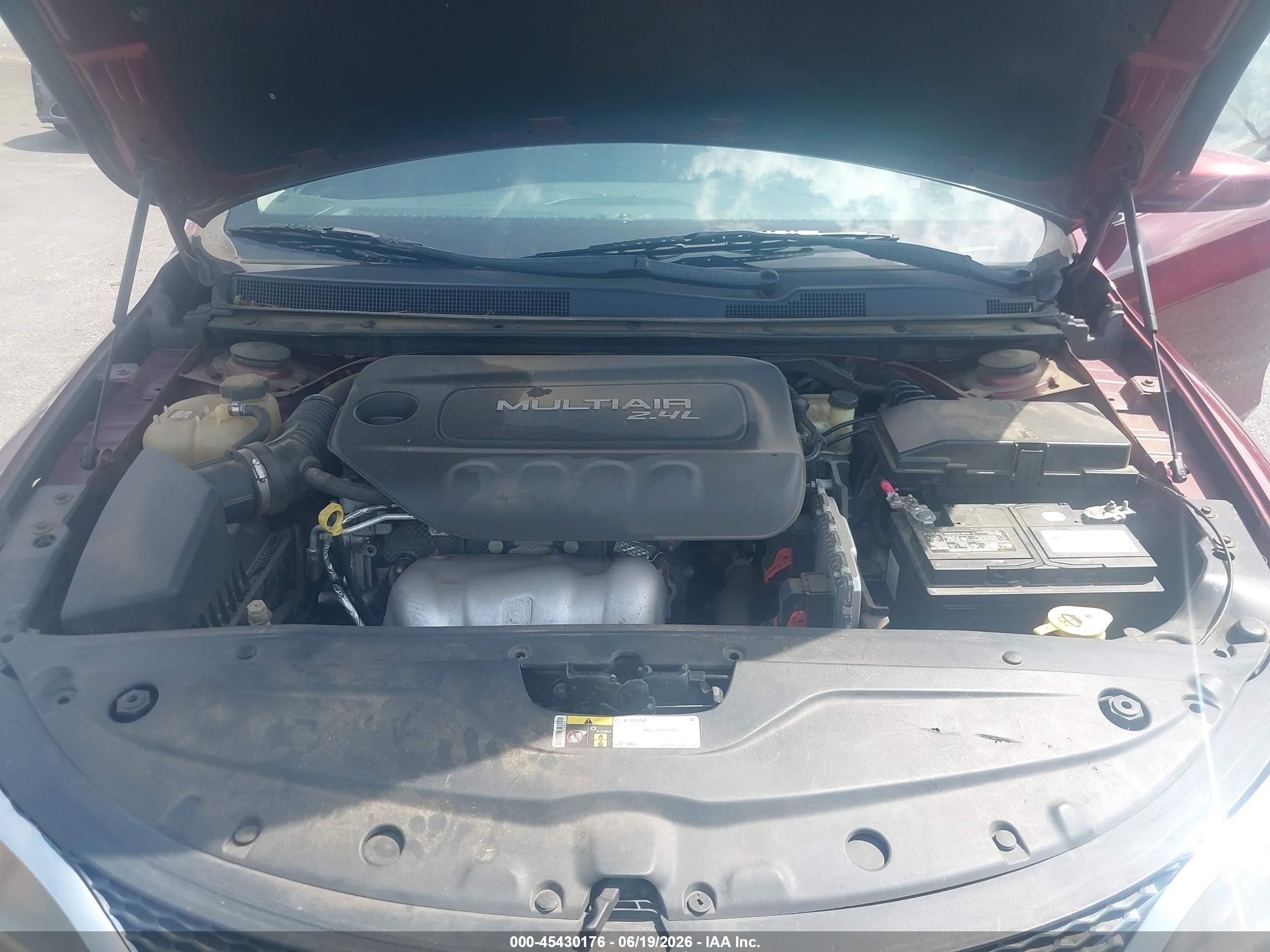 2015 Chrysler 200 Limited Maroon vin: 1C3CCCAB5FN713773