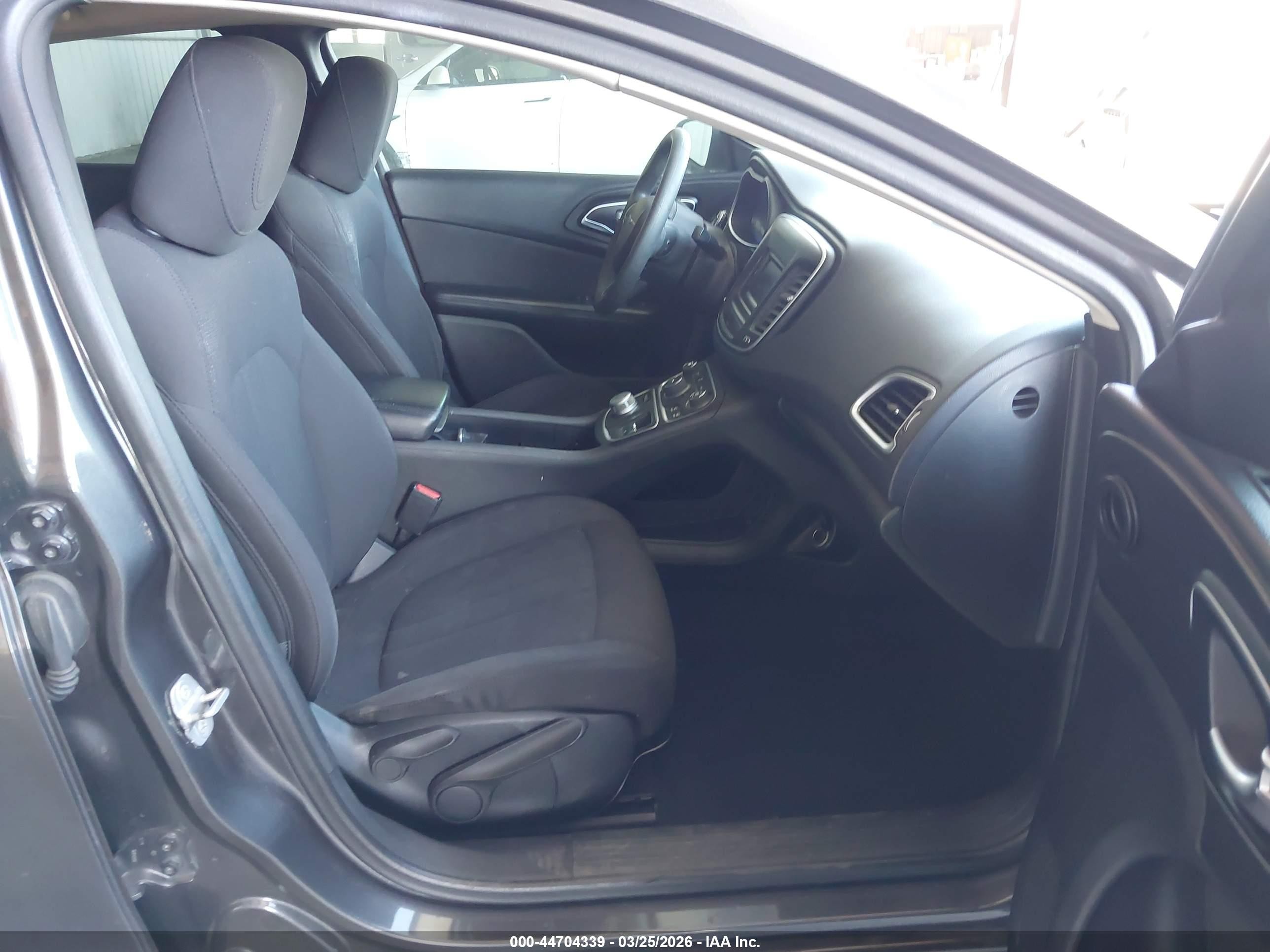 2015 Chrysler 200 Limited Gray vin: 1C3CCCAB6FN502811