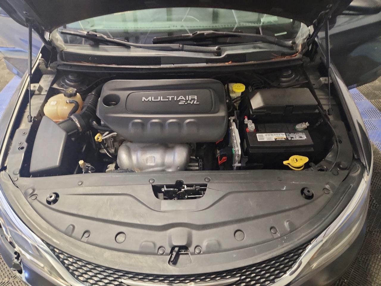 2015 Chrysler 200 Limited Gray vin: 1C3CCCAB6FN504624