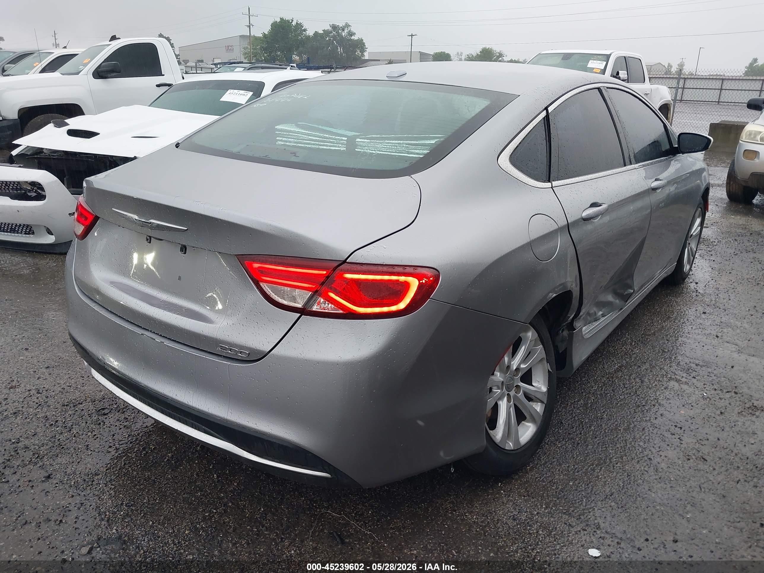 2015 Chrysler 200 Limited Silver vin: 1C3CCCAB6FN529748