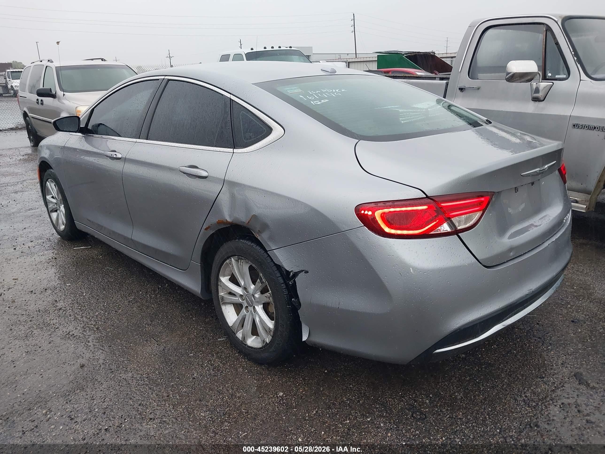 2015 Chrysler 200 Limited Silver vin: 1C3CCCAB6FN529748