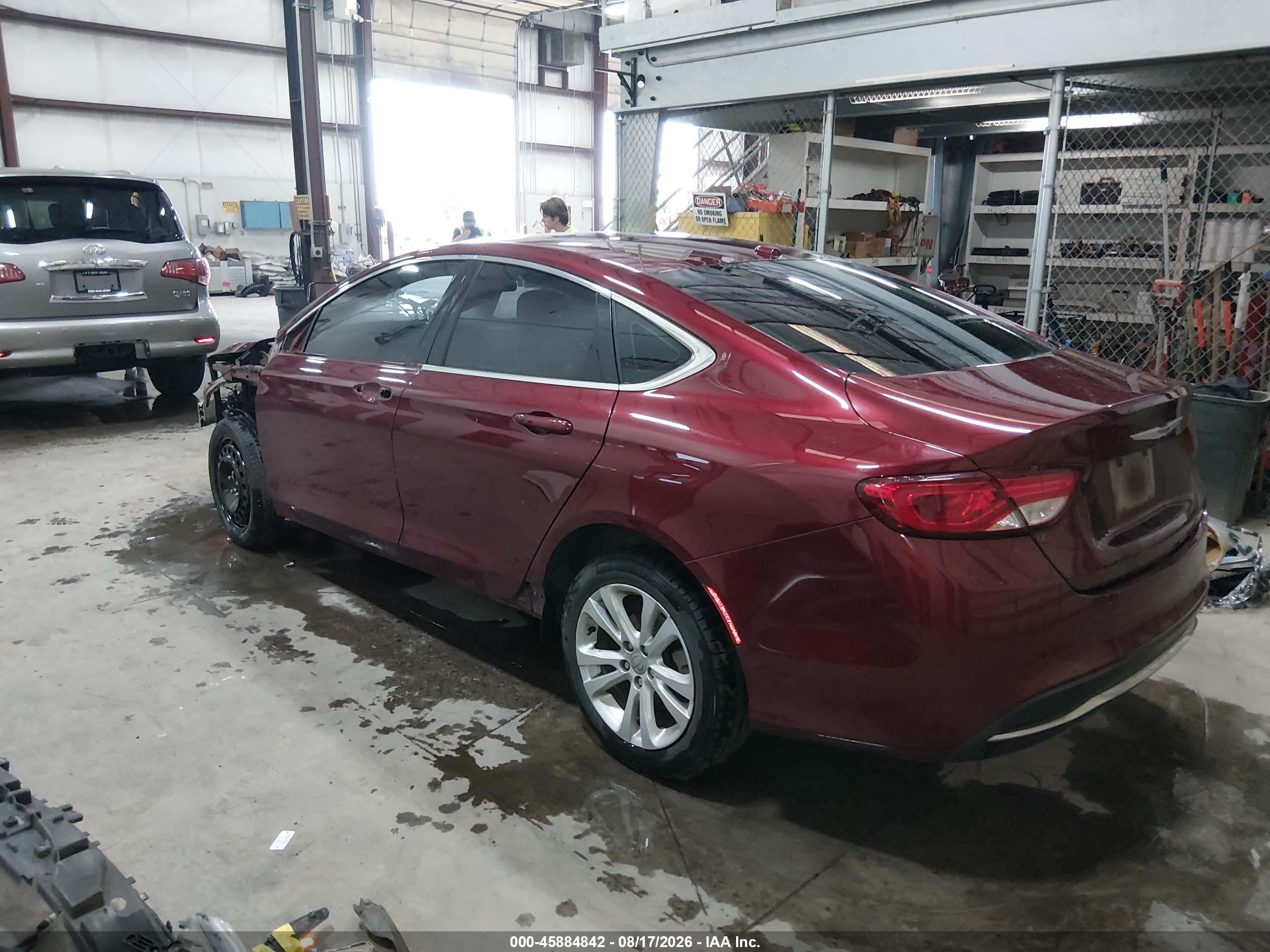 2015 Chrysler 200 Limited Red vin: 1C3CCCAB6FN563933