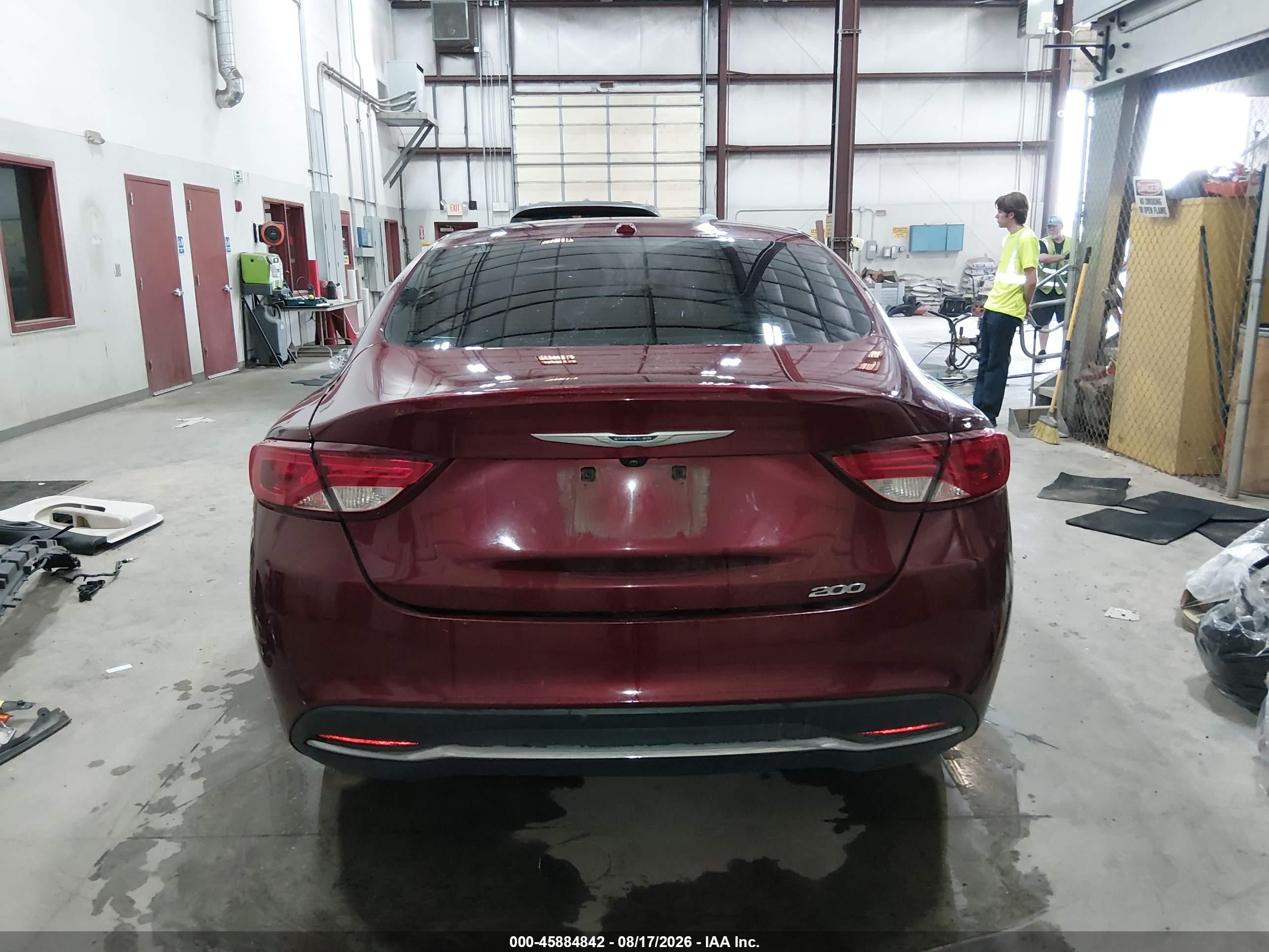 2015 Chrysler 200 Limited Red vin: 1C3CCCAB6FN563933