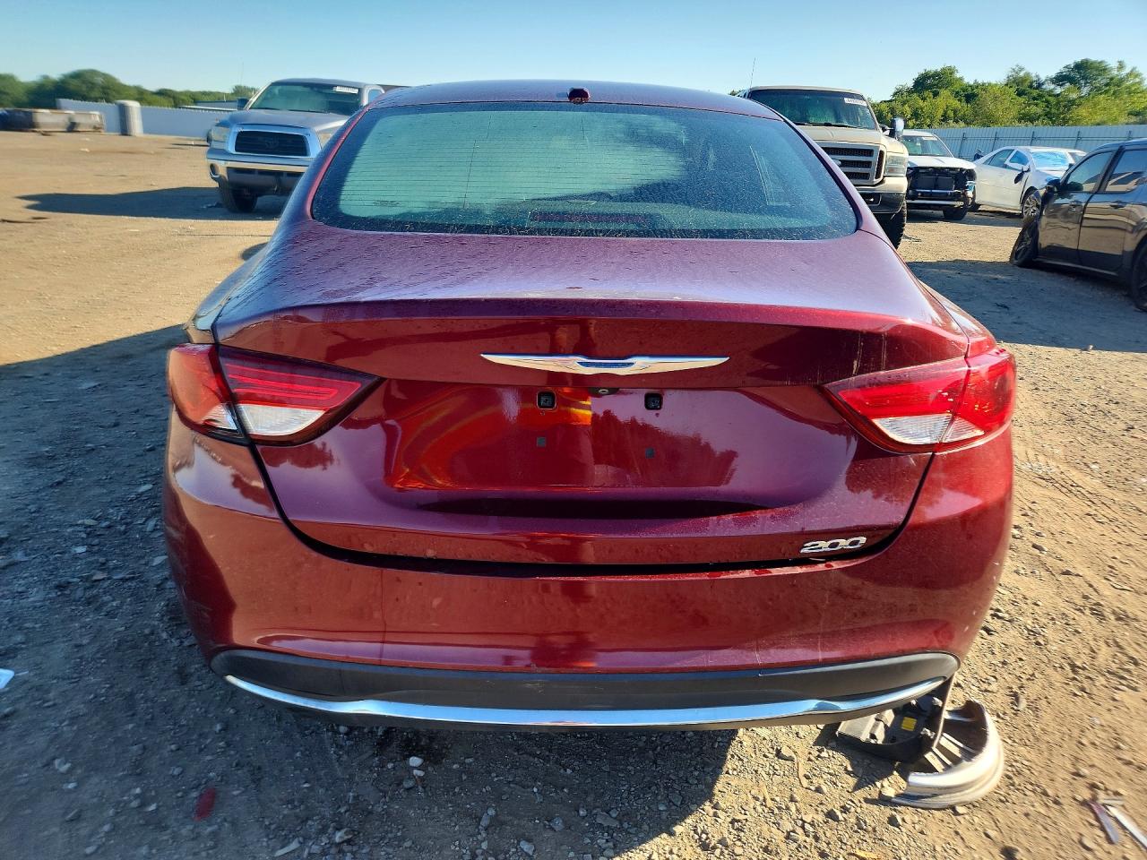 2015 Chrysler 200 Limited Burgundy vin: 1C3CCCAB6FN582143