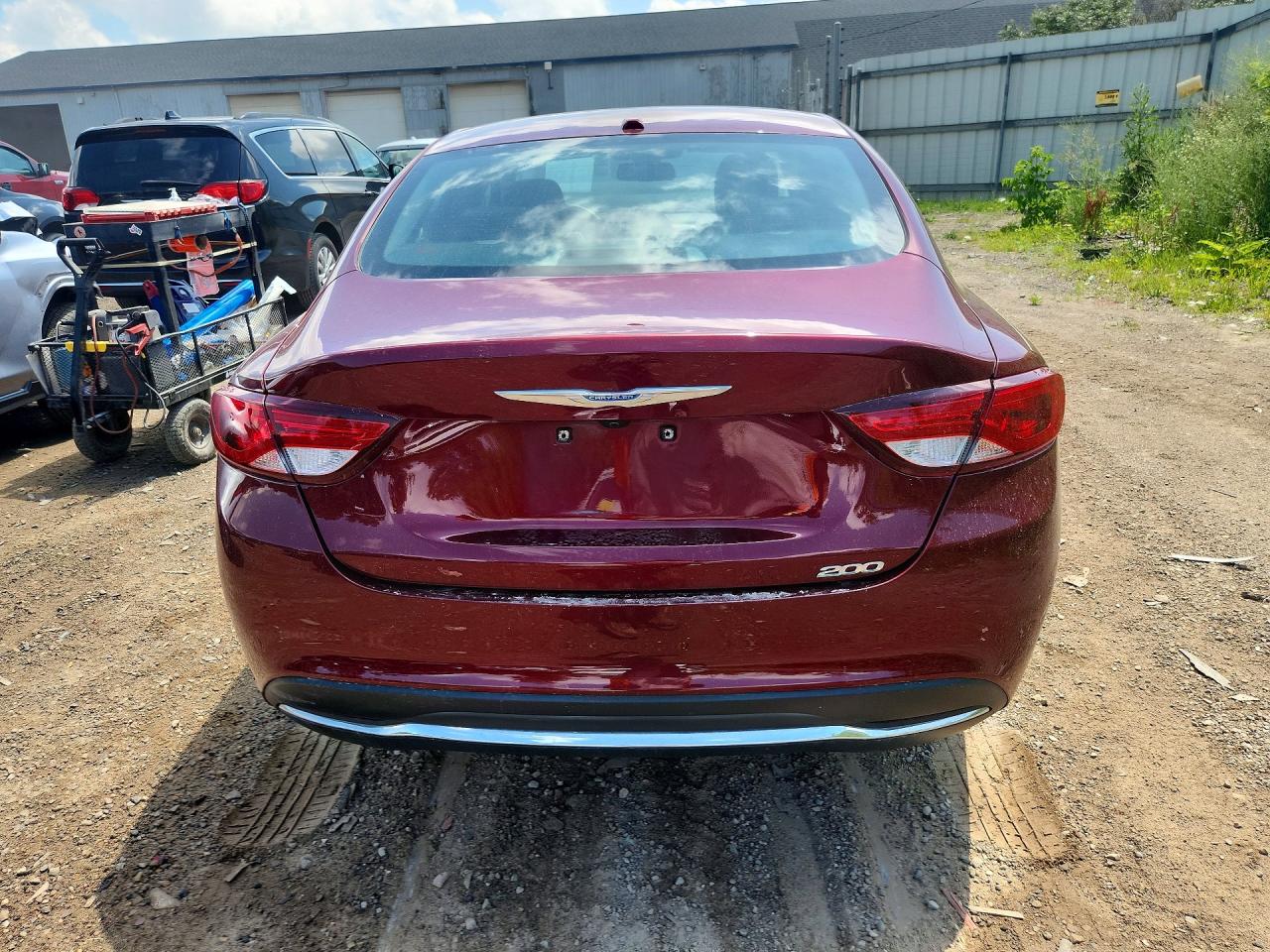 2015 Chrysler 200 Limited Burgundy vin: 1C3CCCAB6FN626027