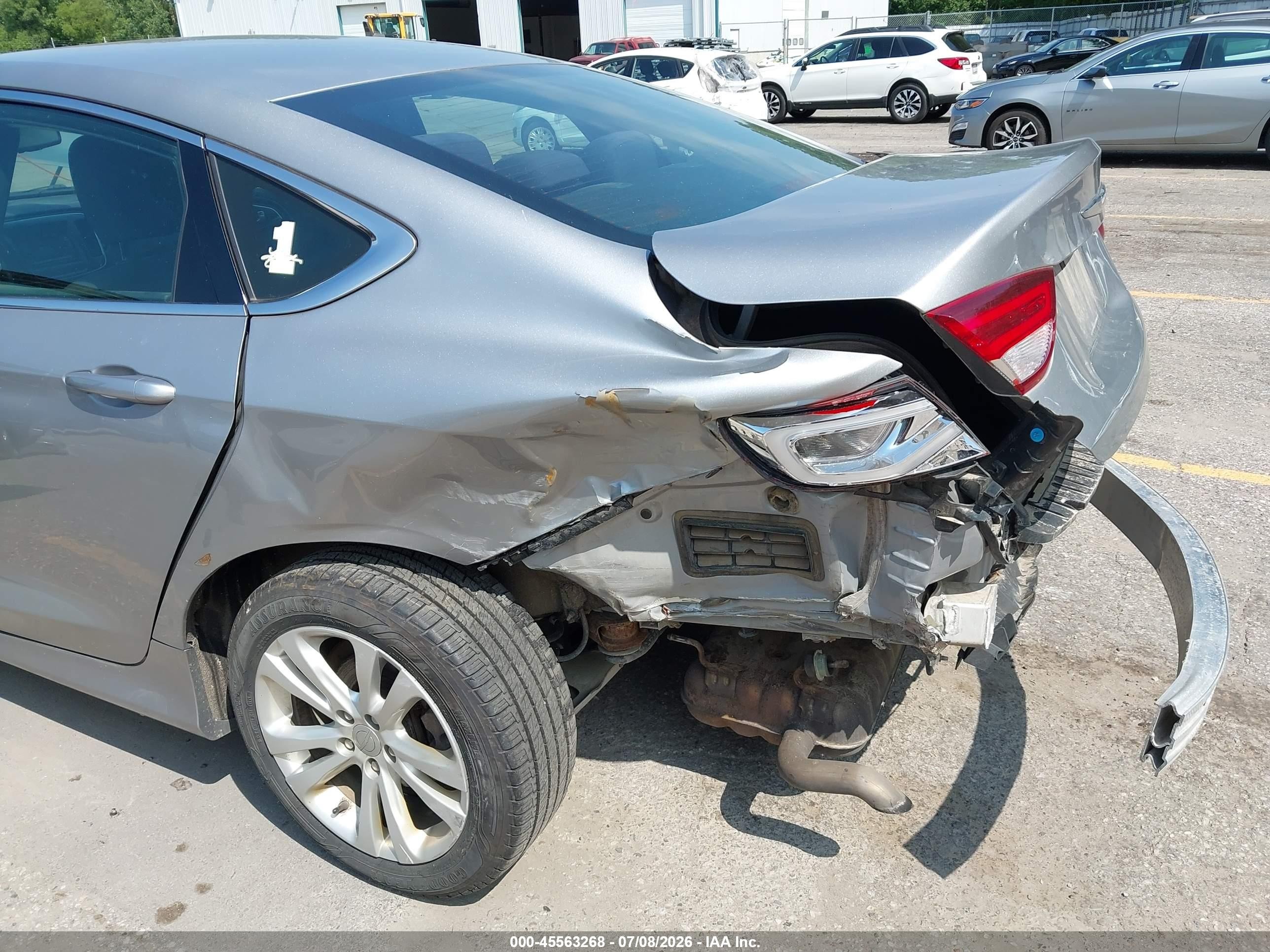 2015 Chrysler 200 Limited Silver vin: 1C3CCCAB6FN641336