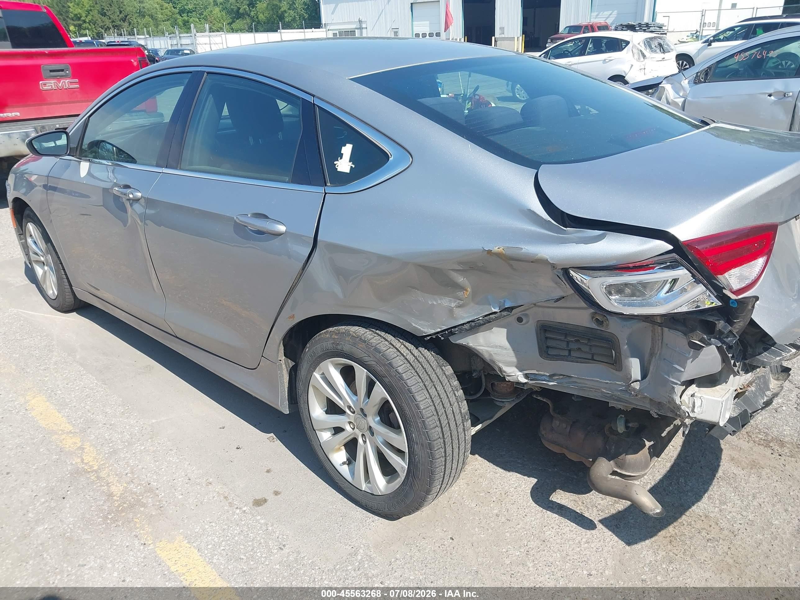 2015 Chrysler 200 Limited Silver vin: 1C3CCCAB6FN641336