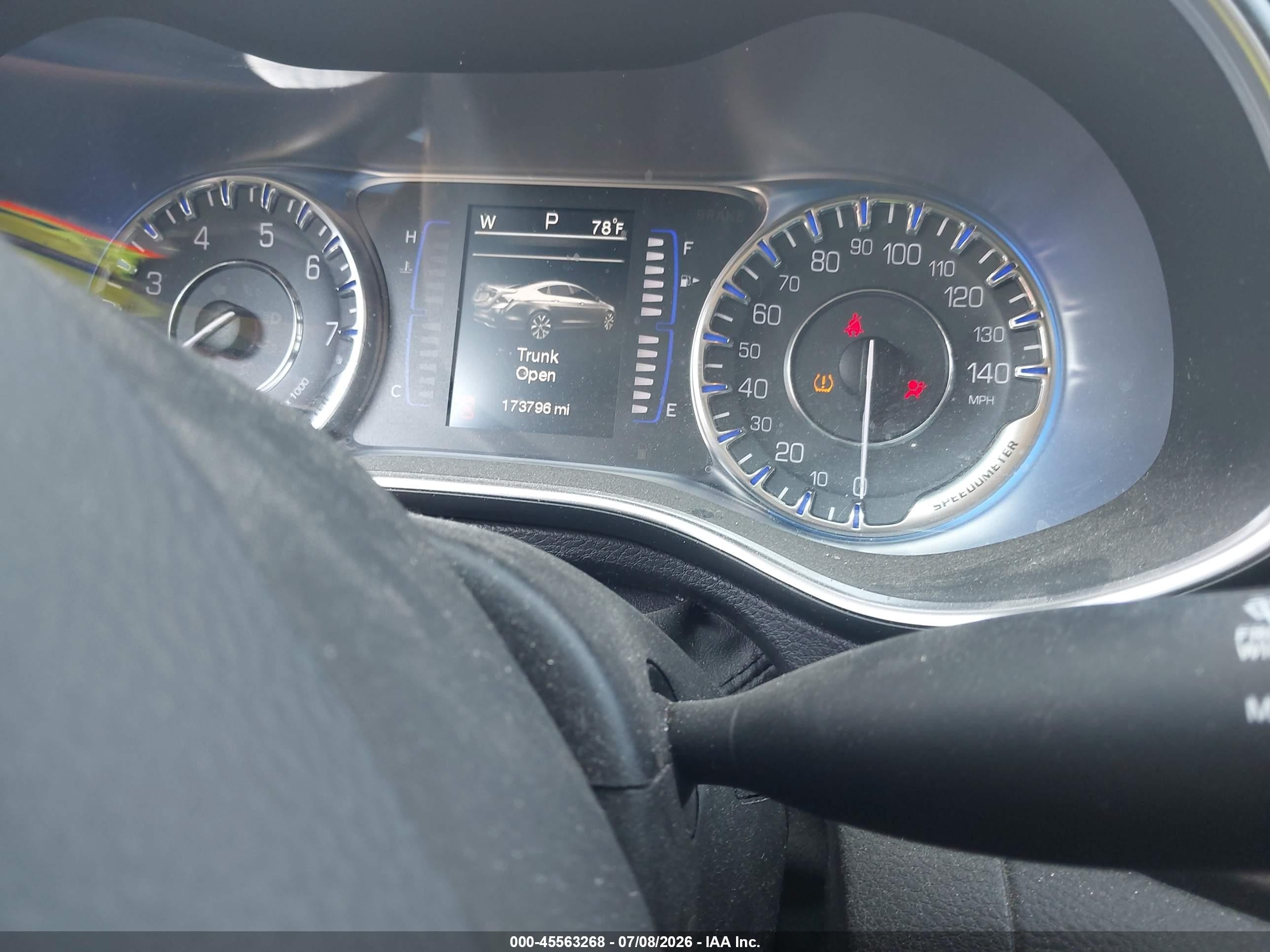 2015 Chrysler 200 Limited Silver vin: 1C3CCCAB6FN641336