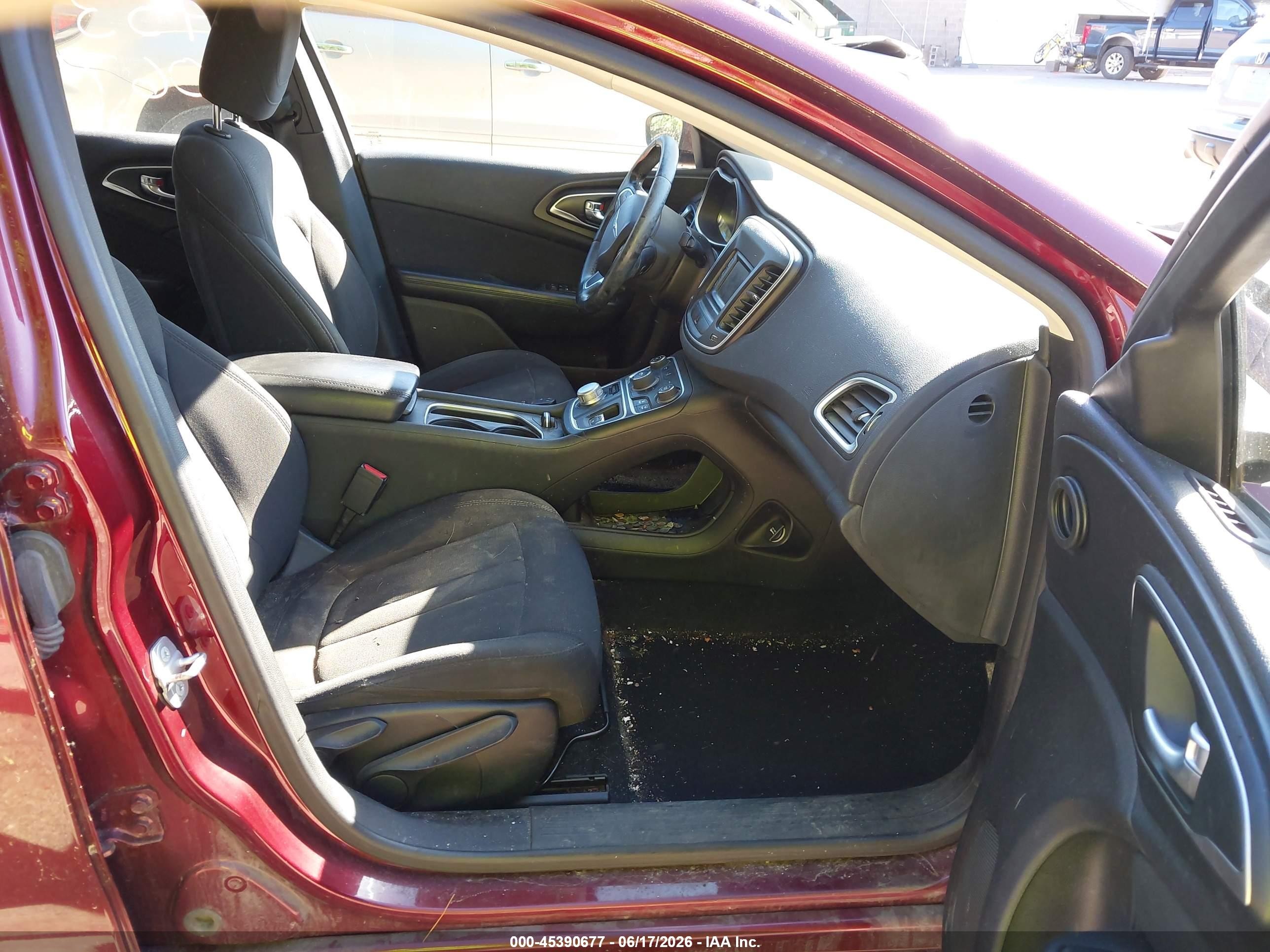 2015 Chrysler 200 Limited Burgundy vin: 1C3CCCAB6FN645337