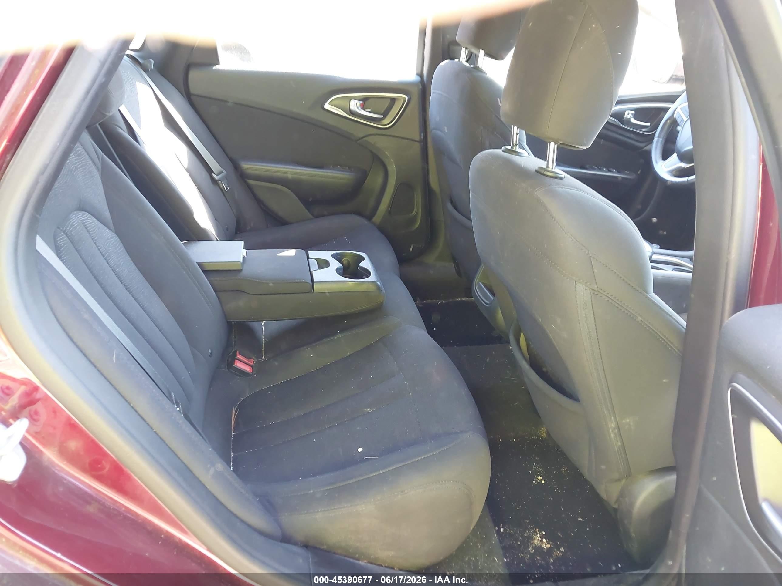 2015 Chrysler 200 Limited Burgundy vin: 1C3CCCAB6FN645337