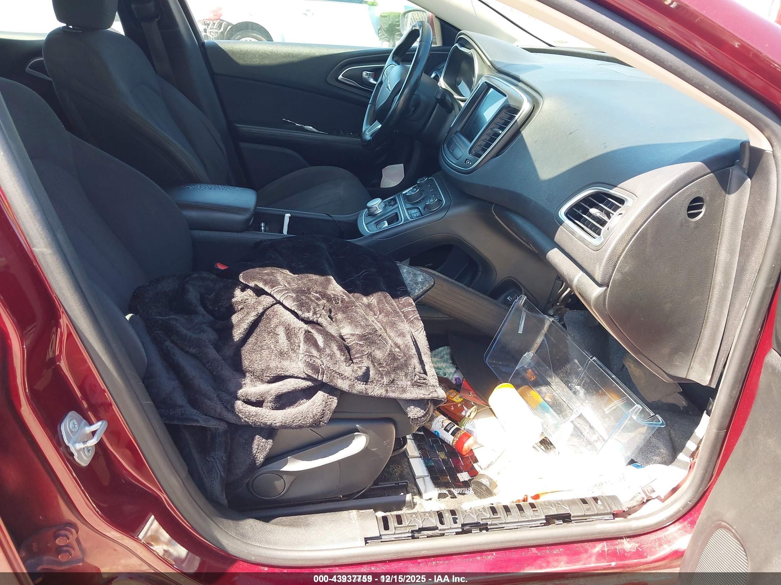 2015 Chrysler 200 Limited Красный vin: 1C3CCCAB6FN663000