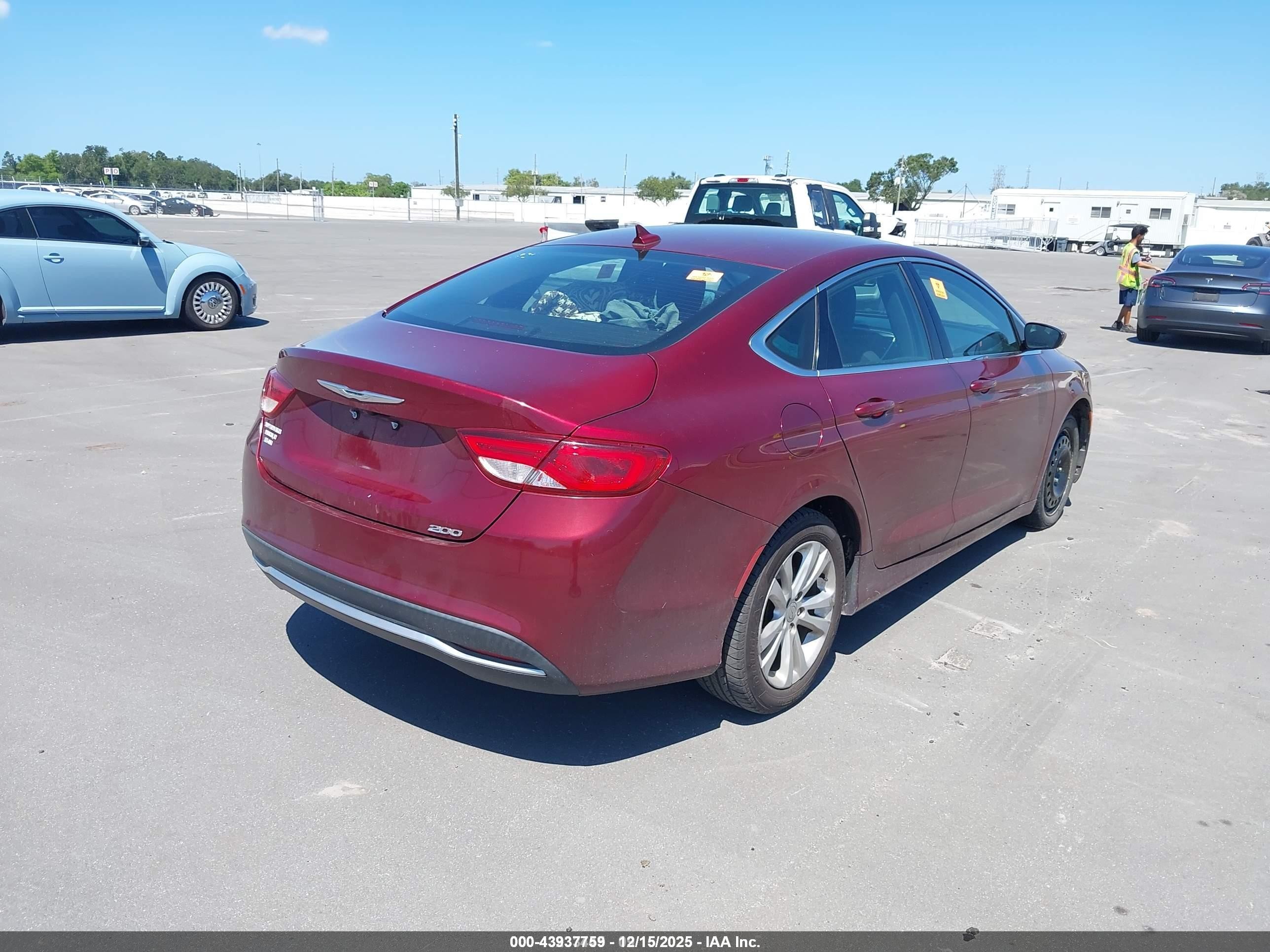 2015 Chrysler 200 Limited Красный vin: 1C3CCCAB6FN663000