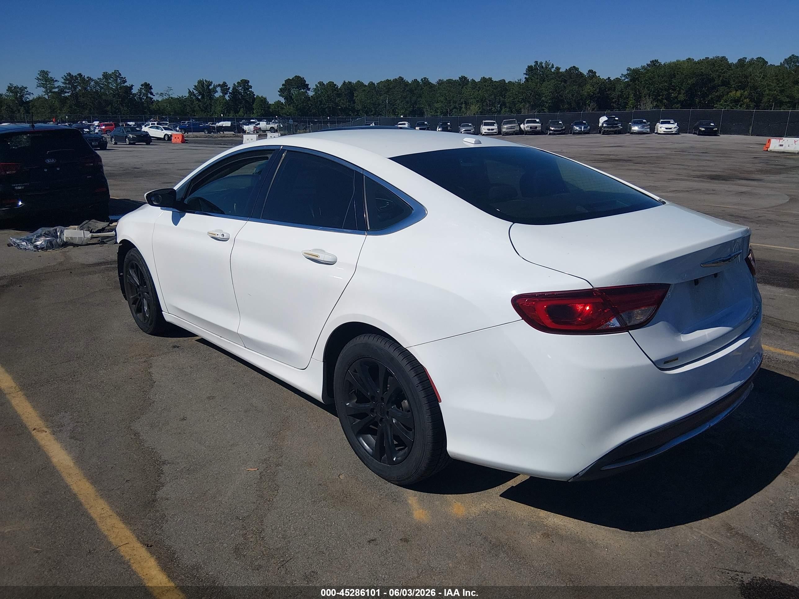 2015 Chrysler 200 Limited White vin: 1C3CCCAB6FN675342