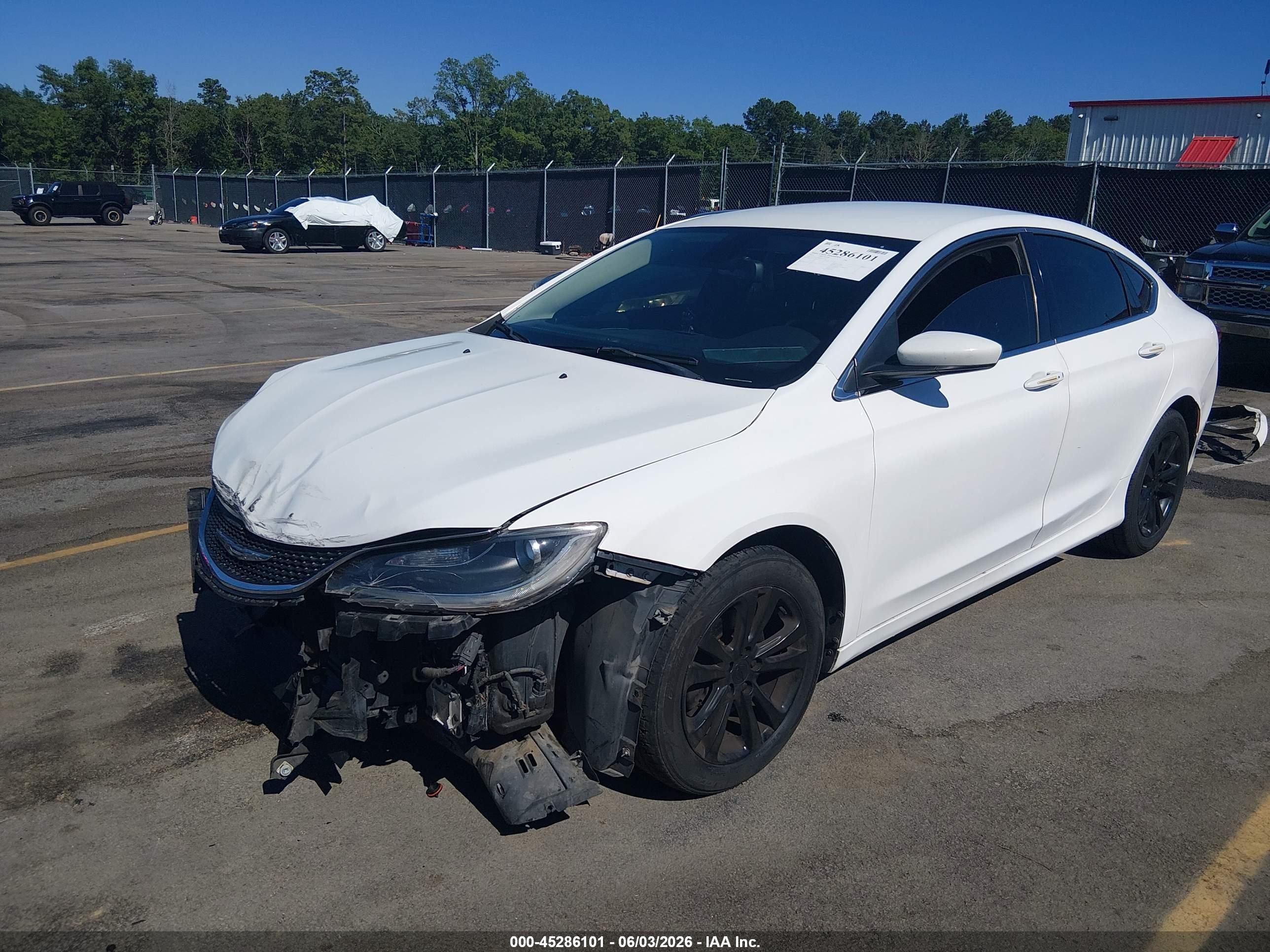 2015 Chrysler 200 Limited White vin: 1C3CCCAB6FN675342