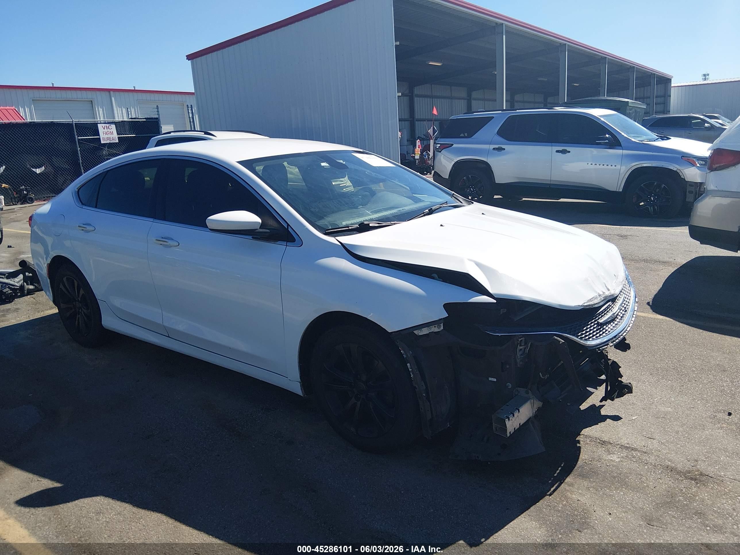 2015 Chrysler 200 Limited White vin: 1C3CCCAB6FN675342