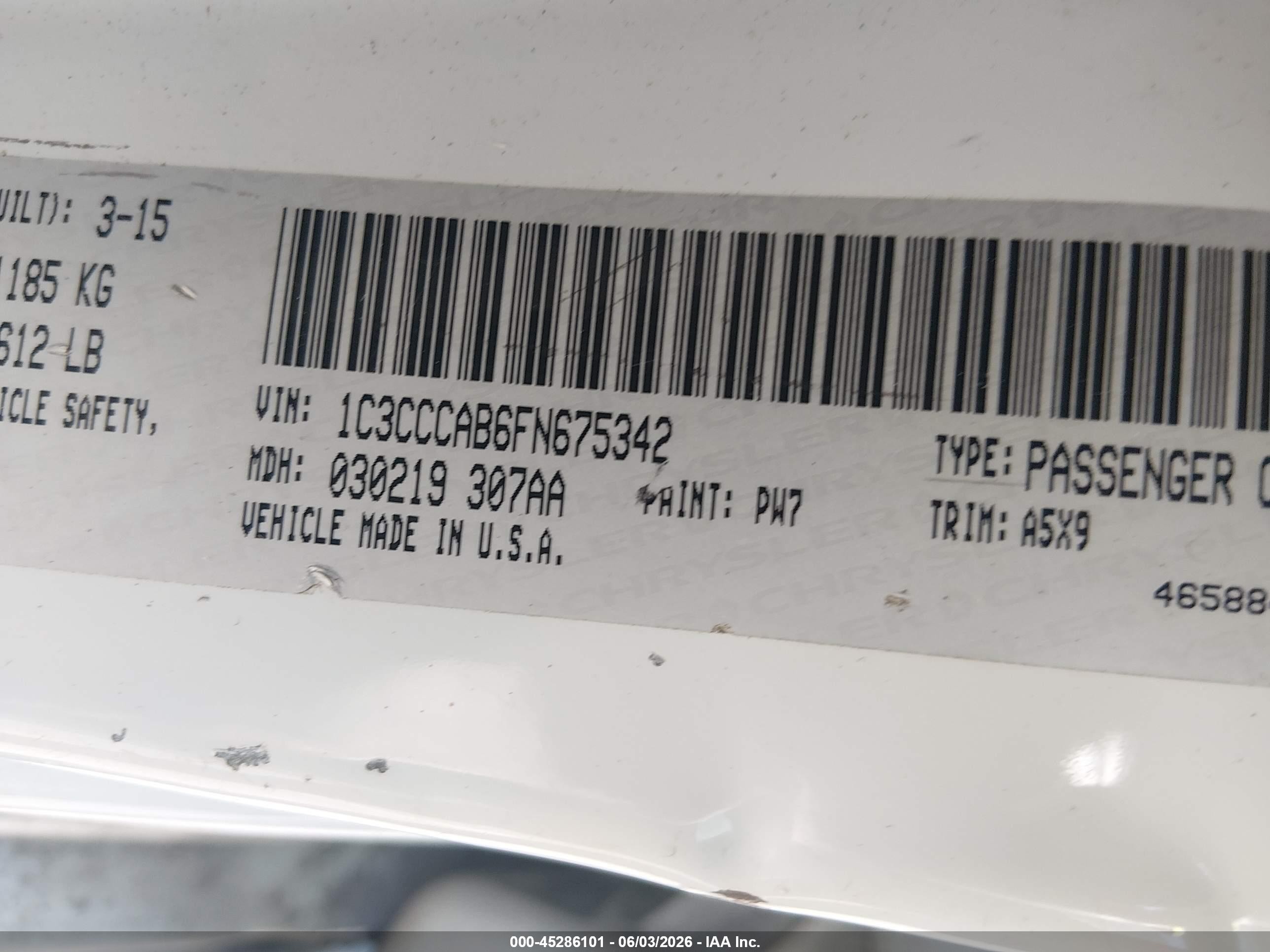 2015 Chrysler 200 Limited White vin: 1C3CCCAB6FN675342