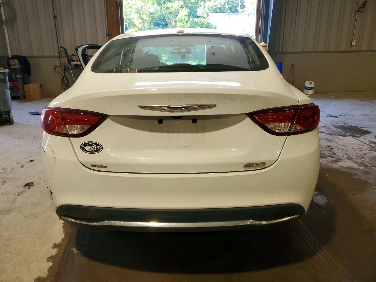 2015 Chrysler 200 Limited White vin: 1C3CCCAB6FN705195