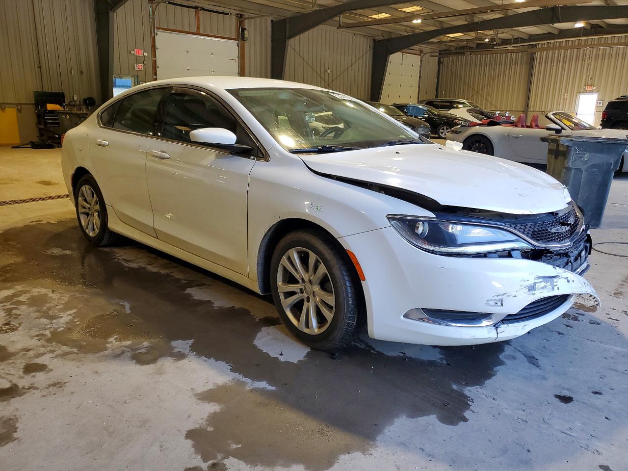 2015 Chrysler 200 Limited White vin: 1C3CCCAB6FN705195