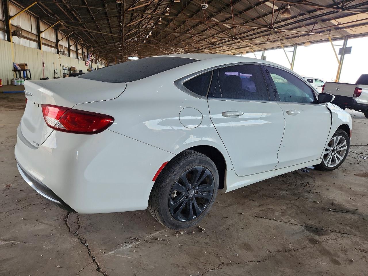 2015 Chrysler 200 Limited White vin: 1C3CCCAB6FN715841