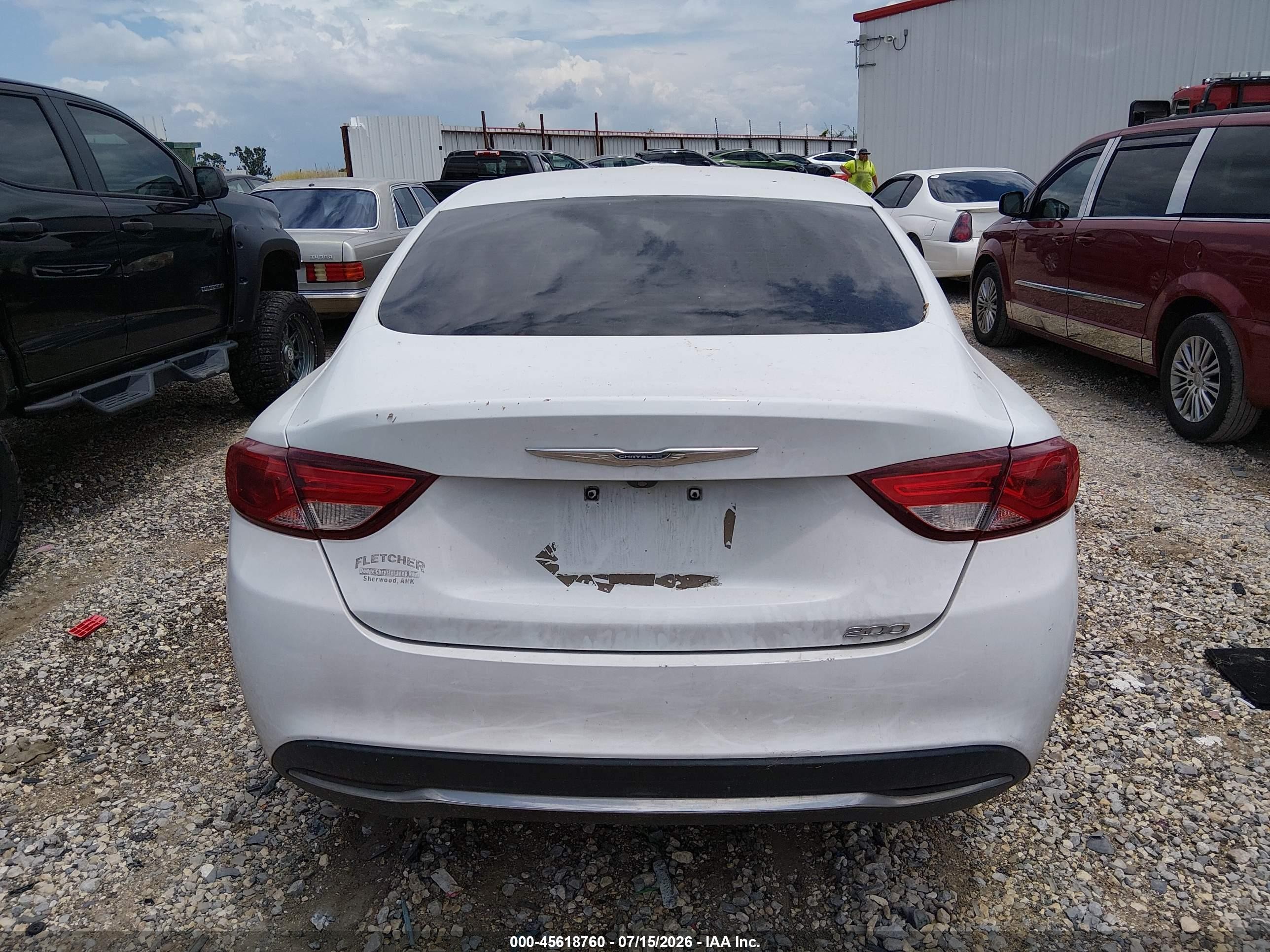 2016 Chrysler 200 Limited White vin: 1C3CCCAB6GN137807