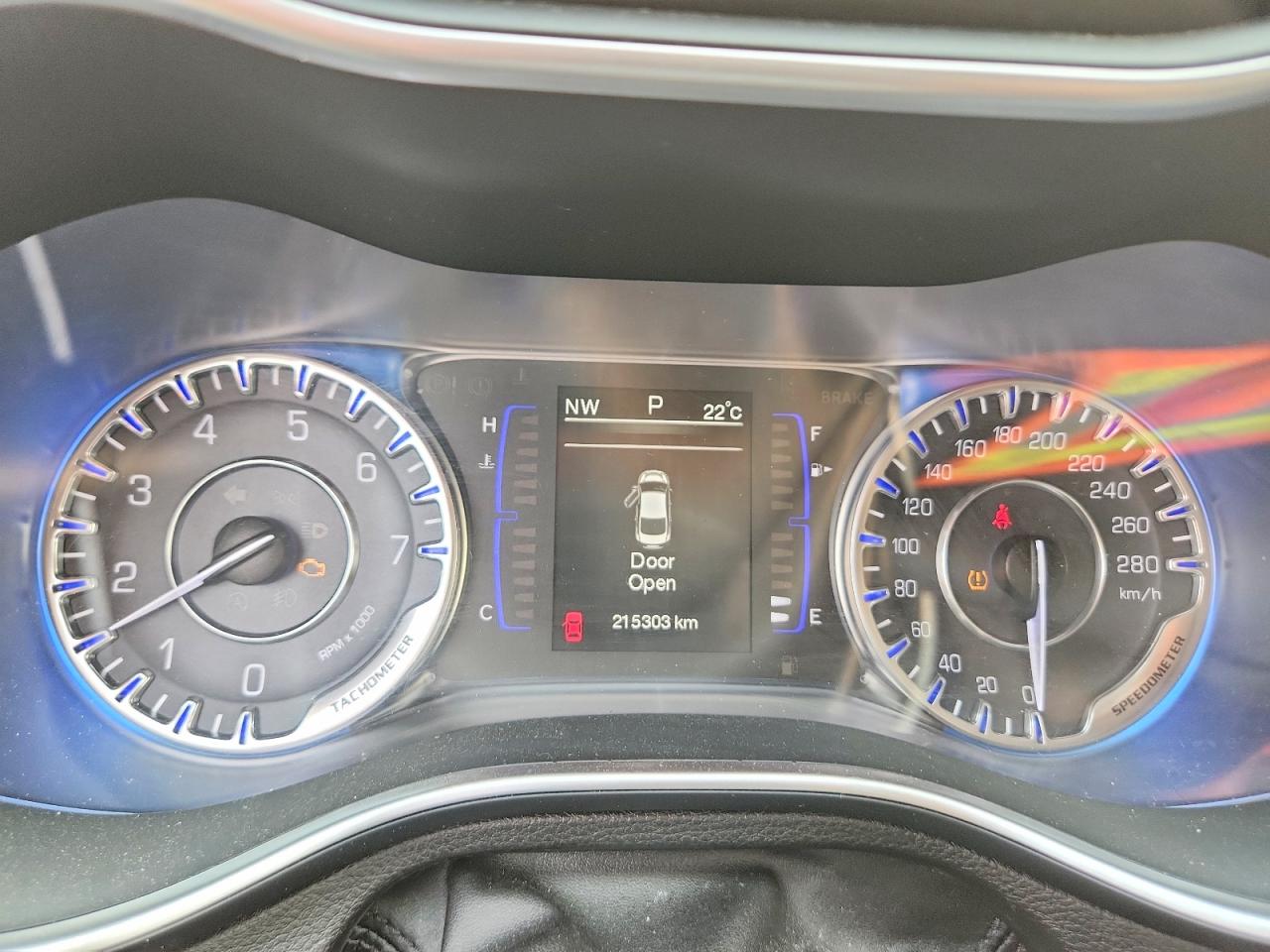 2015 Chrysler 200 Limited Silver vin: 1C3CCCAB7FN525515