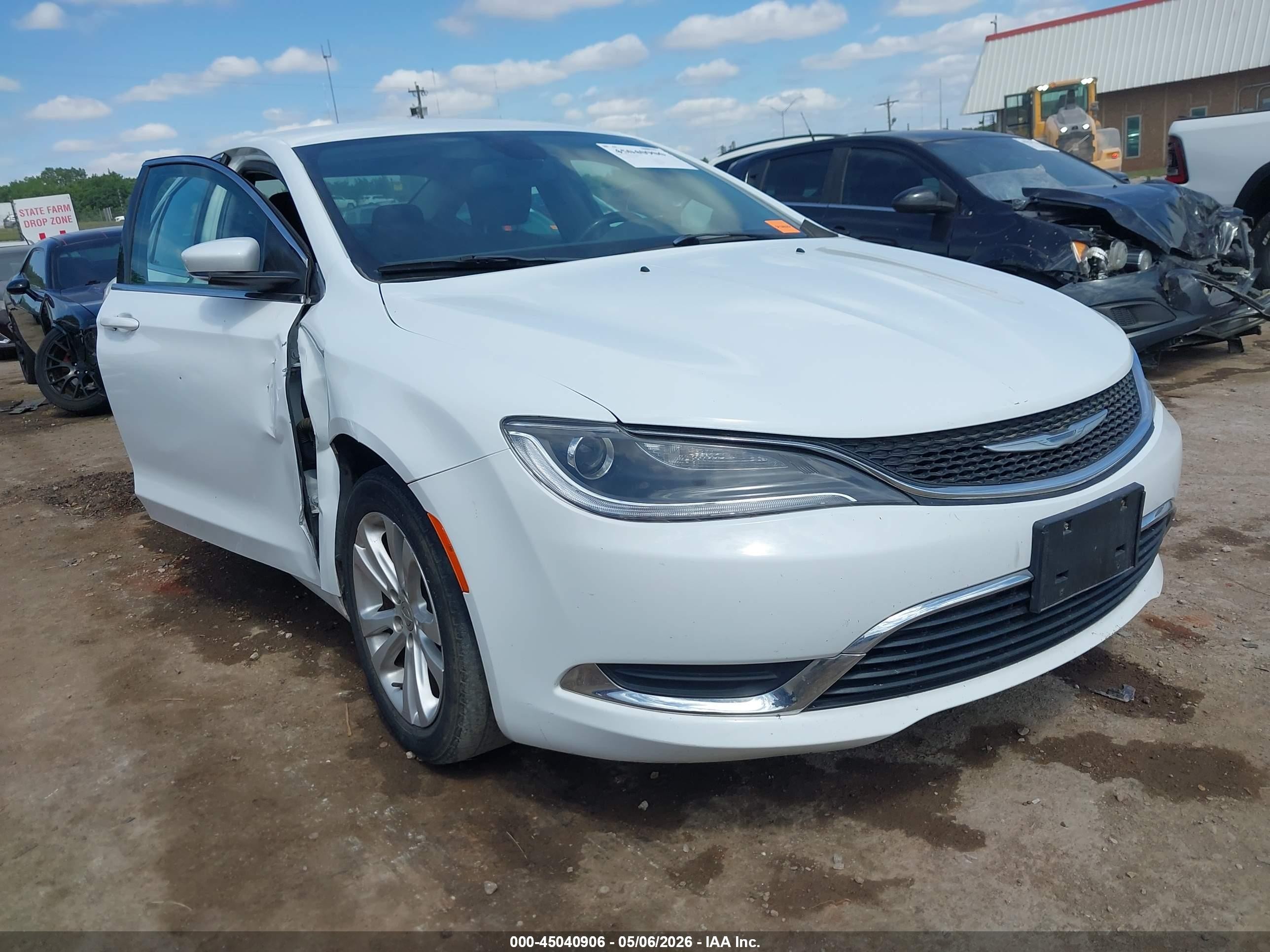 2015 Chrysler 200 Limited White vin: 1C3CCCAB7FN591286