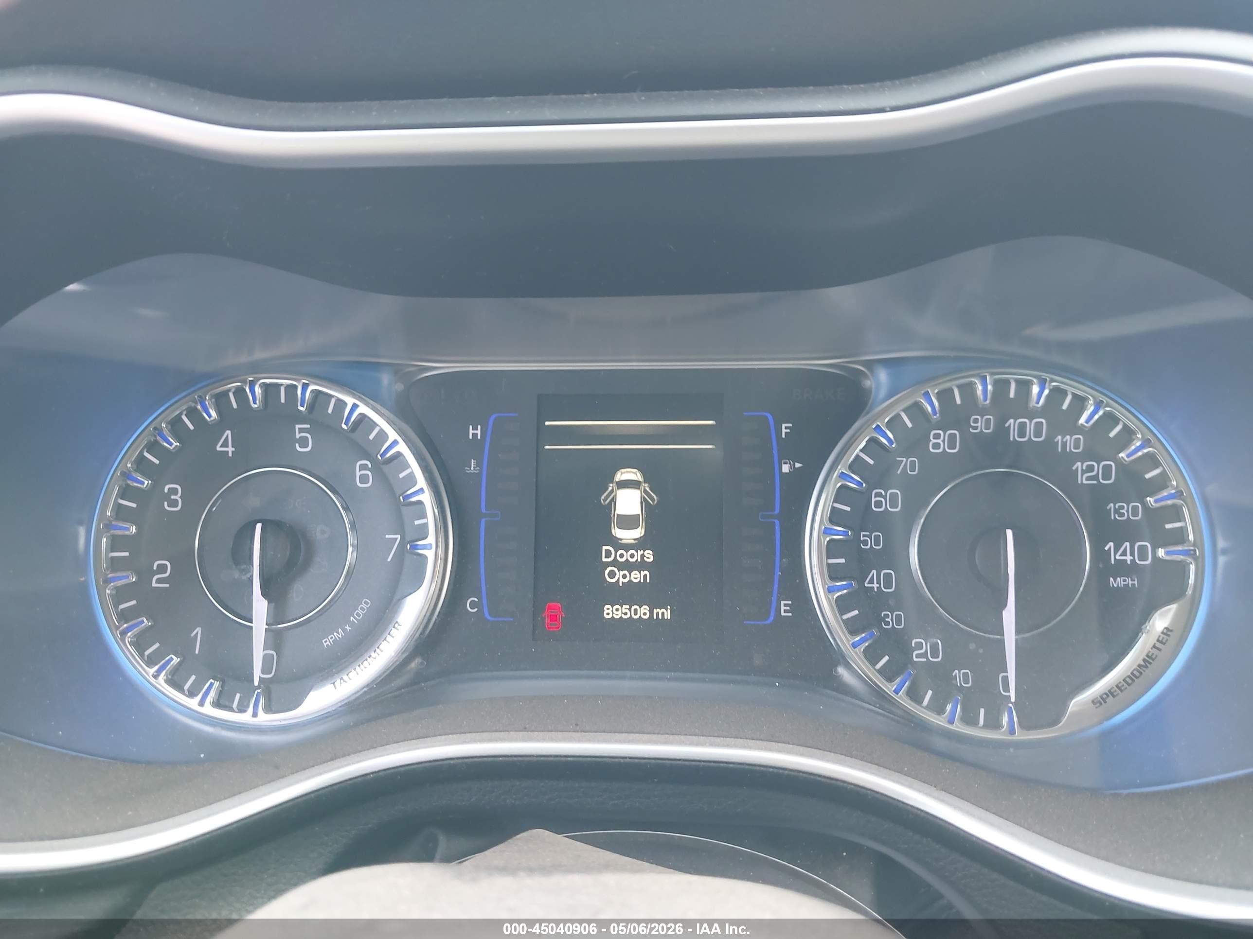 2015 Chrysler 200 Limited White vin: 1C3CCCAB7FN591286