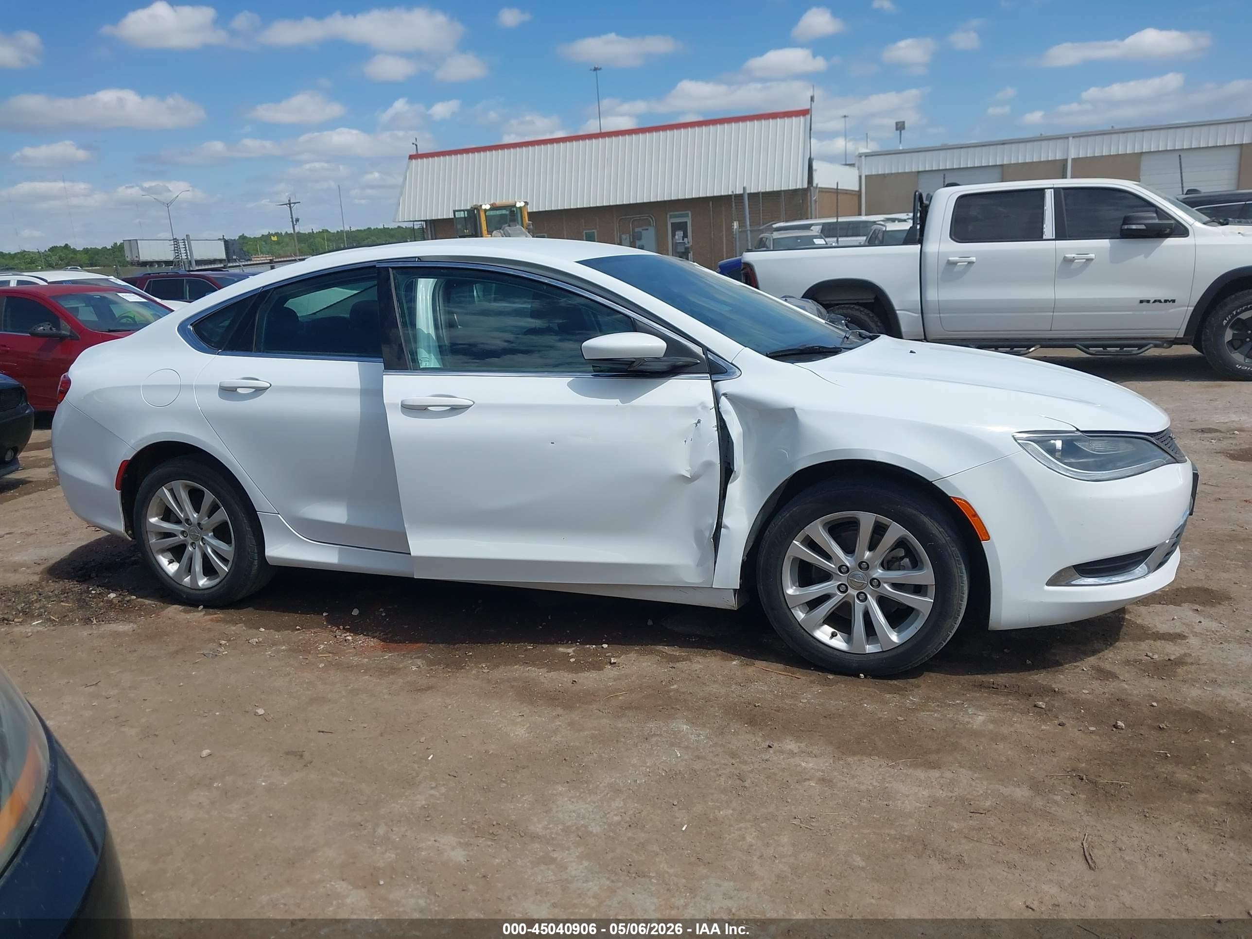 2015 Chrysler 200 Limited White vin: 1C3CCCAB7FN591286