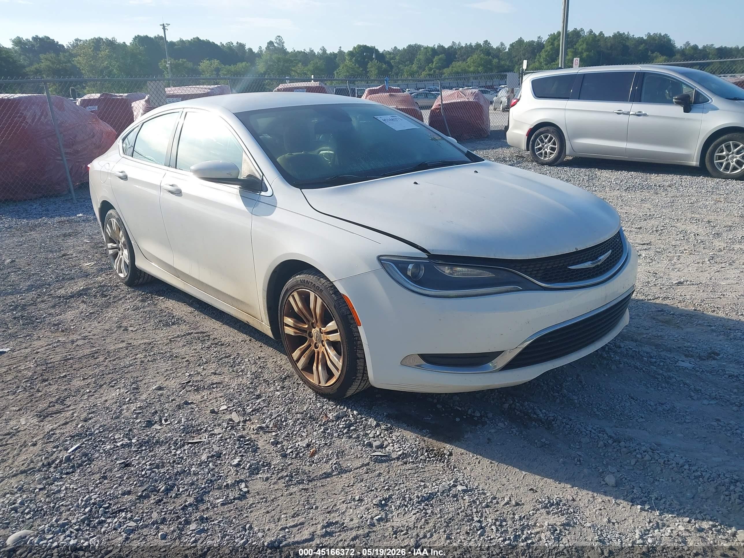 2015 Chrysler 200 Limited White vin: 1C3CCCAB7FN597850
