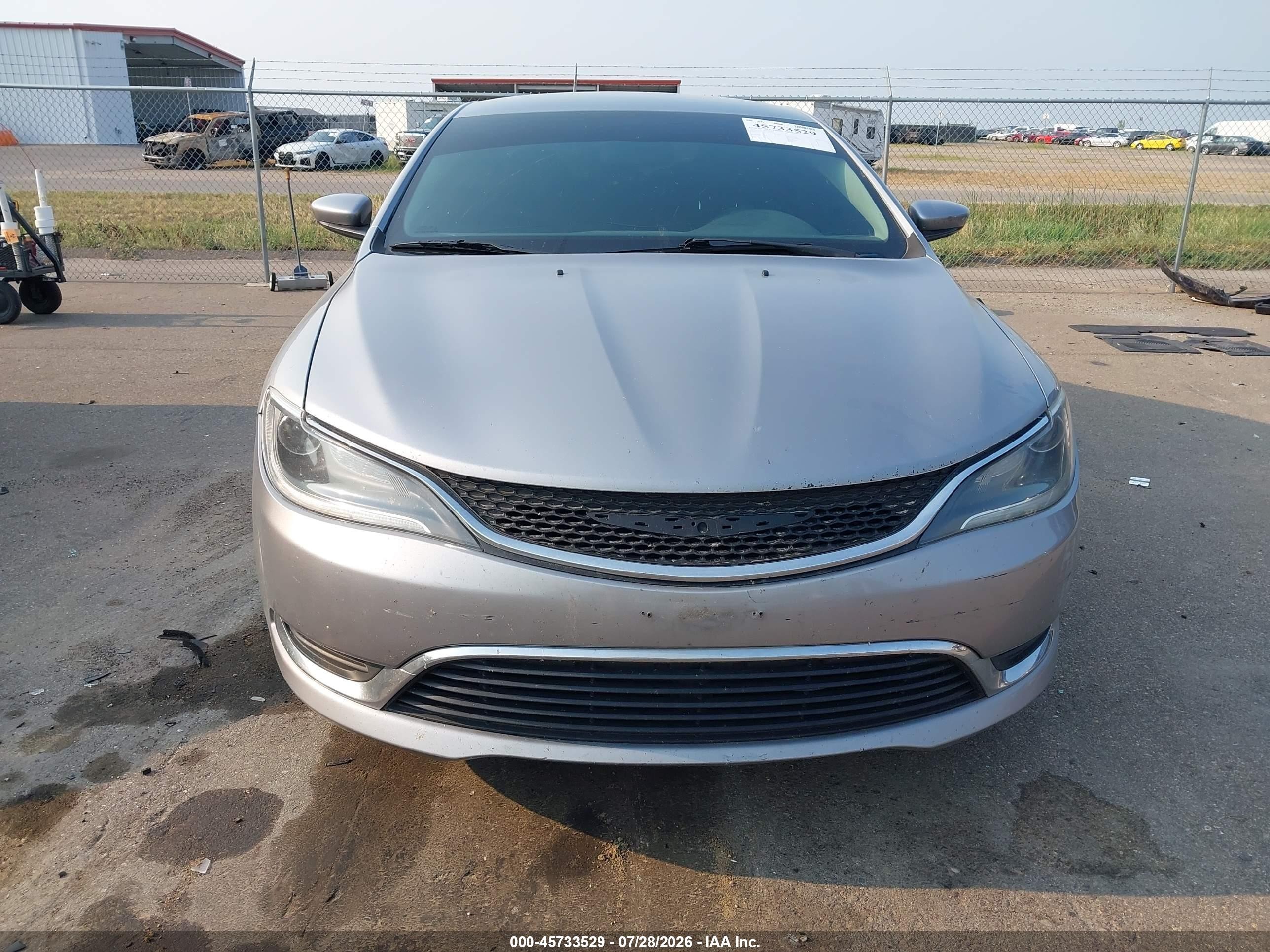 2015 Chrysler 200 Limited Silver vin: 1C3CCCAB7FN617305