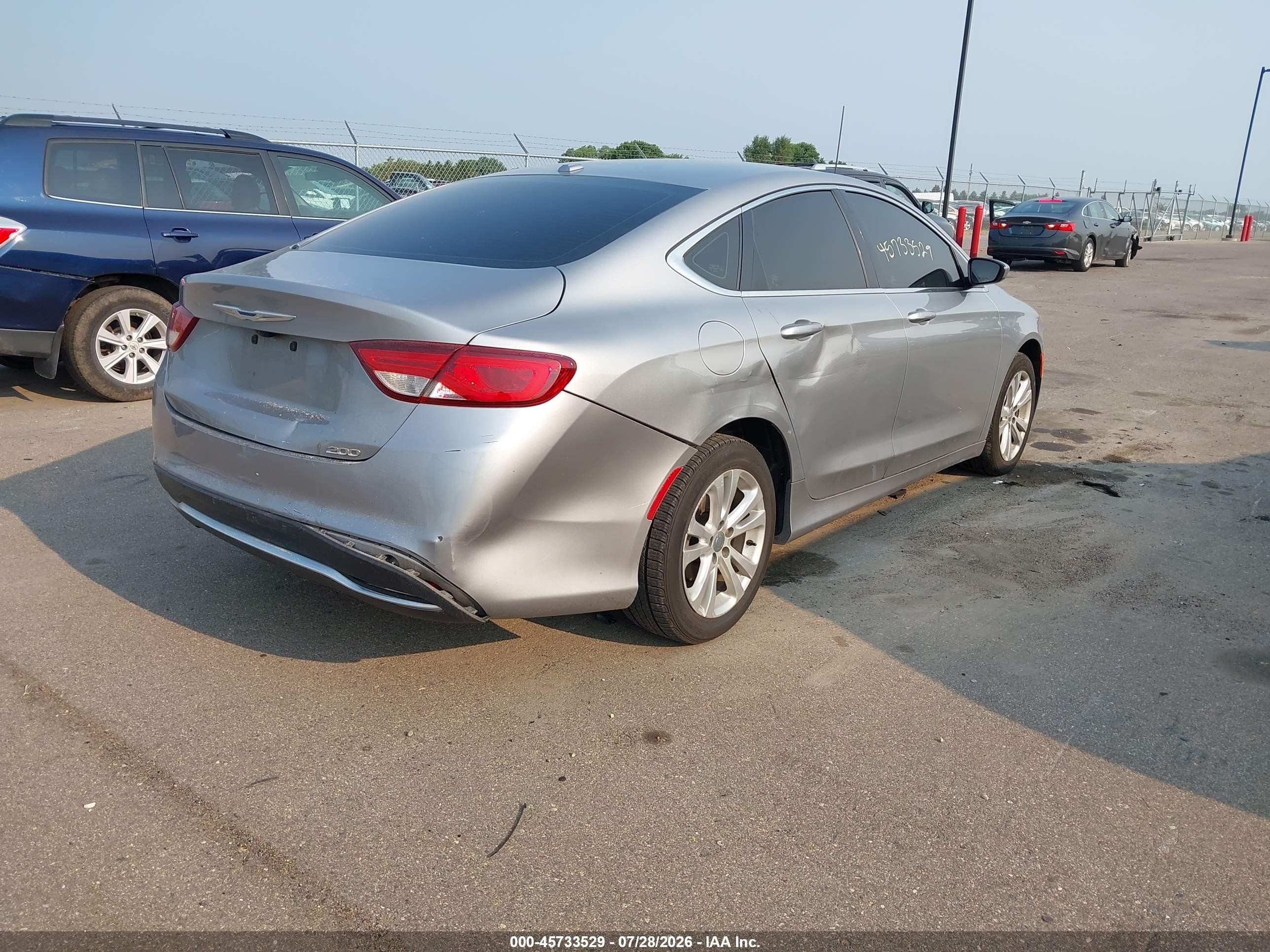 2015 Chrysler 200 Limited Silver vin: 1C3CCCAB7FN617305