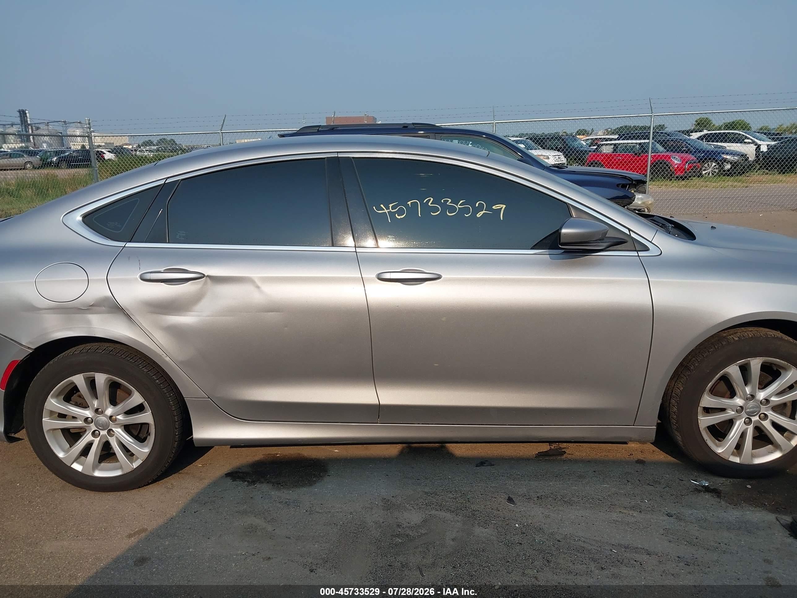 2015 Chrysler 200 Limited Silver vin: 1C3CCCAB7FN617305