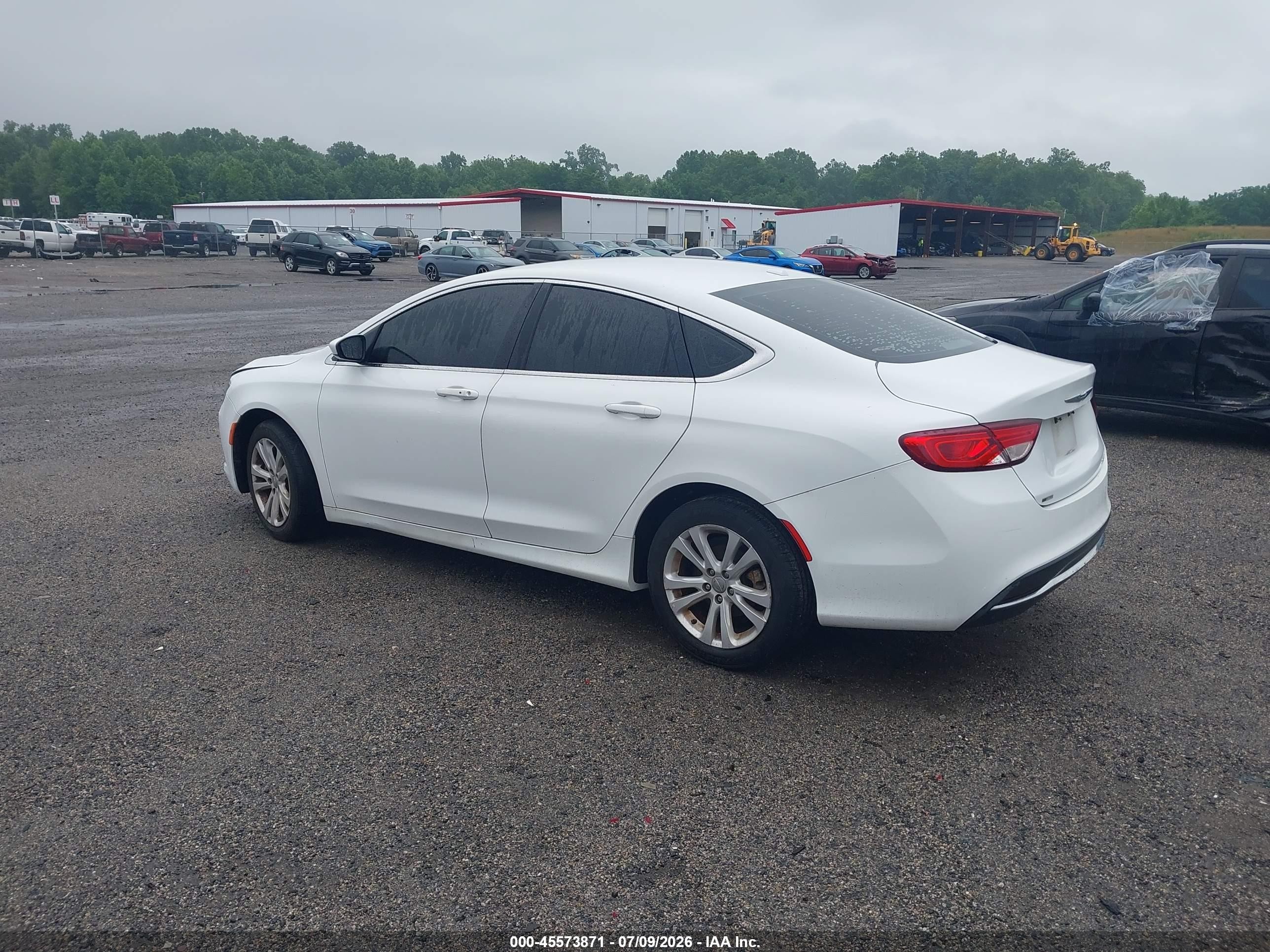 2015 Chrysler 200 Limited White vin: 1C3CCCAB7FN631611