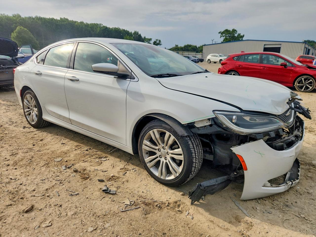 2015 Chrysler 200 Limited White vin: 1C3CCCAB7FN667492